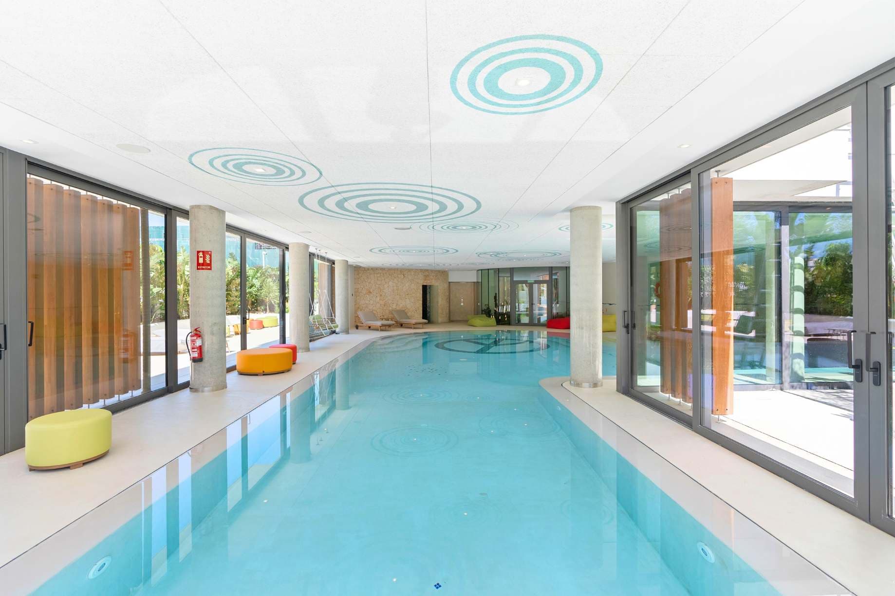 Playa d'en Bossa, Ibiza, Spain — 1-Bed Apartment With Pool — photo 3
