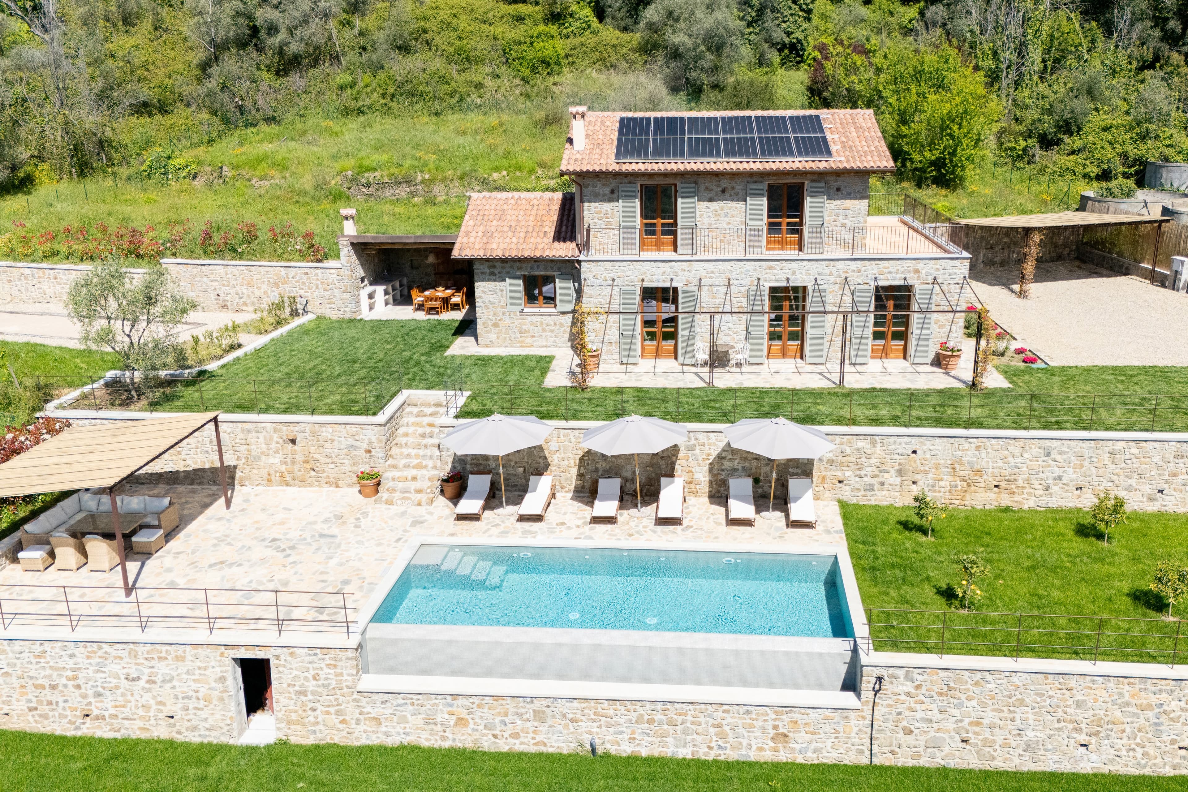 Apricale, Liguria, Italy — 3-Bed Villa With Infinity Pool — photo 2