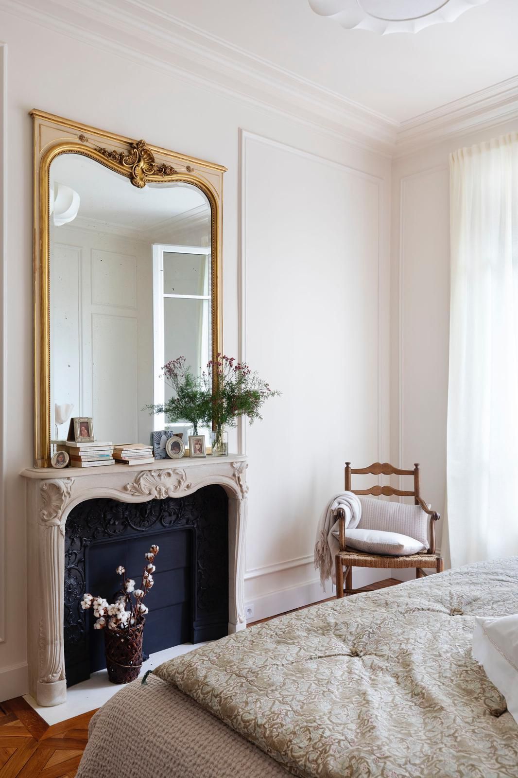 6th Arrondissement, Paris, France — 2-Bed Apartment — photo 3