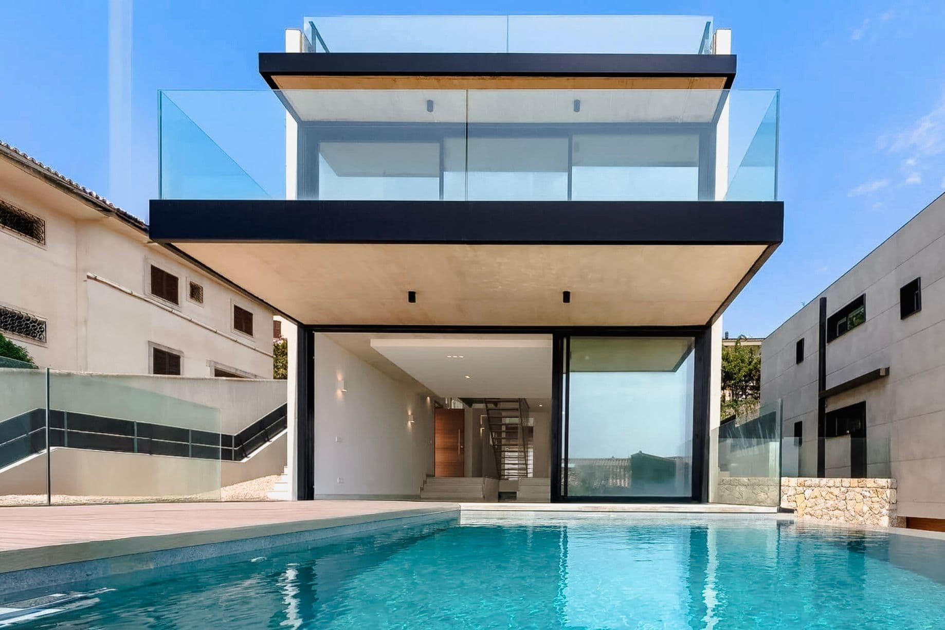 Alcanada, Majorque, Espagne — Villa neuve de 4 chambres avec vue mer et toit-terrasse