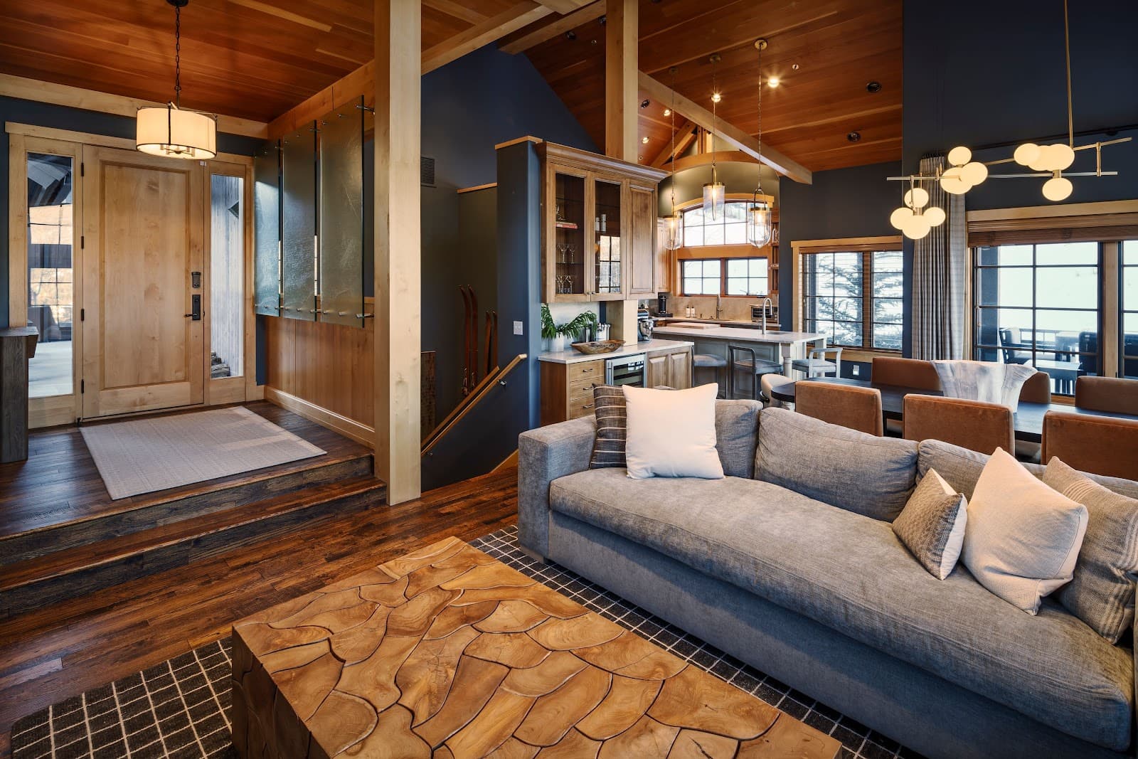 Aspen, Colorado, USA — 4-Bed House Ski-in/Ski-out 3