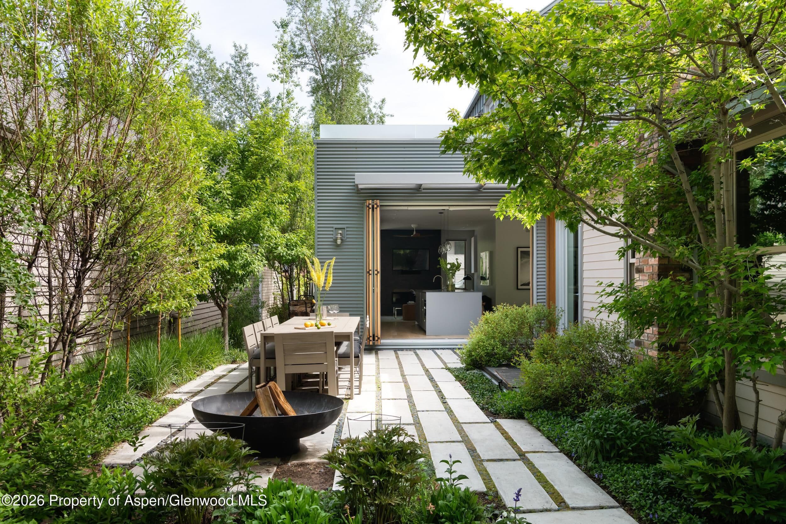 Aspen, Colorado, USA — 4-Zimmer-Haus mit modernem Design — photo 3