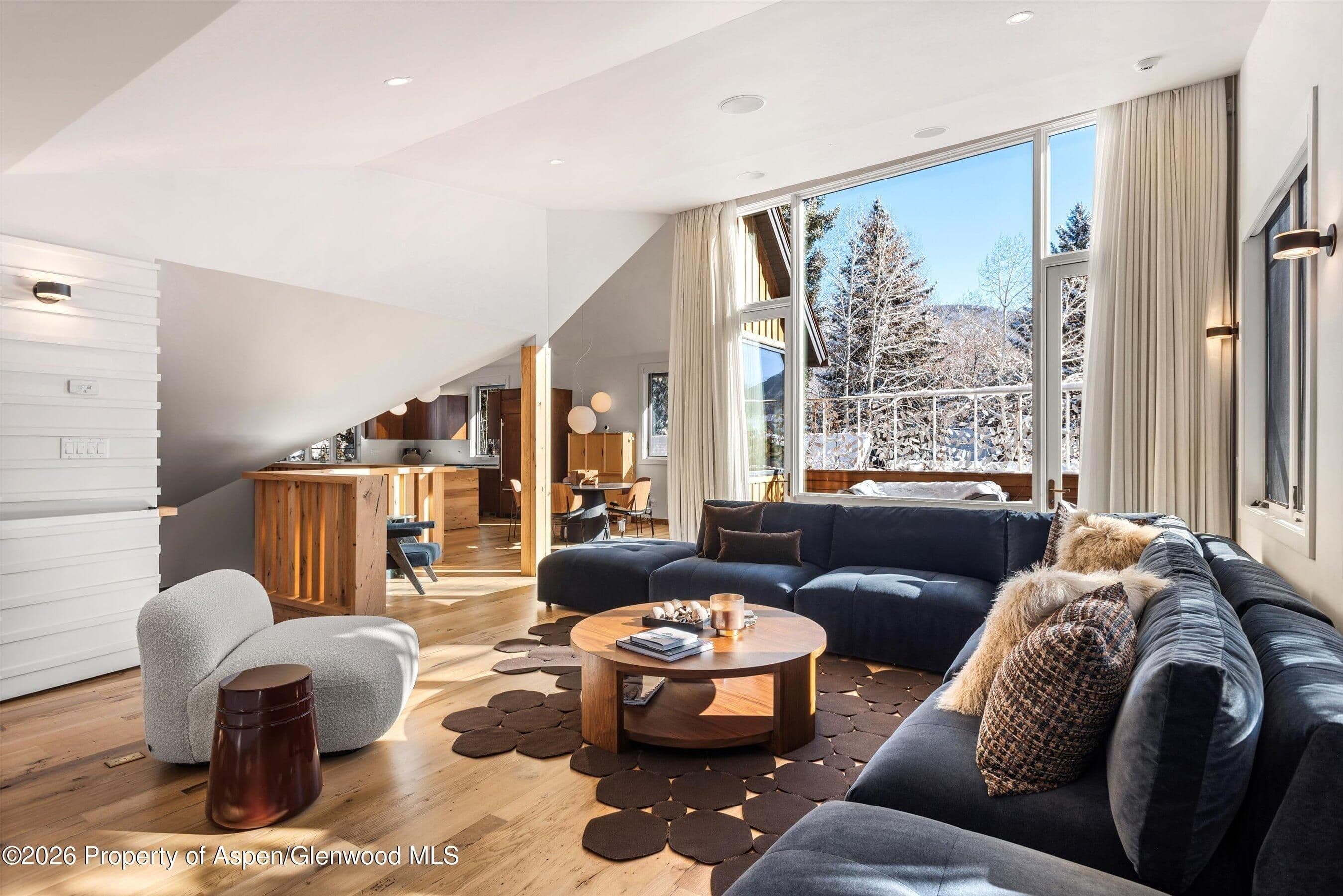 Aspen, Colorado, USA — 5-Zimmer-Haus mit Bergblick — photo 3