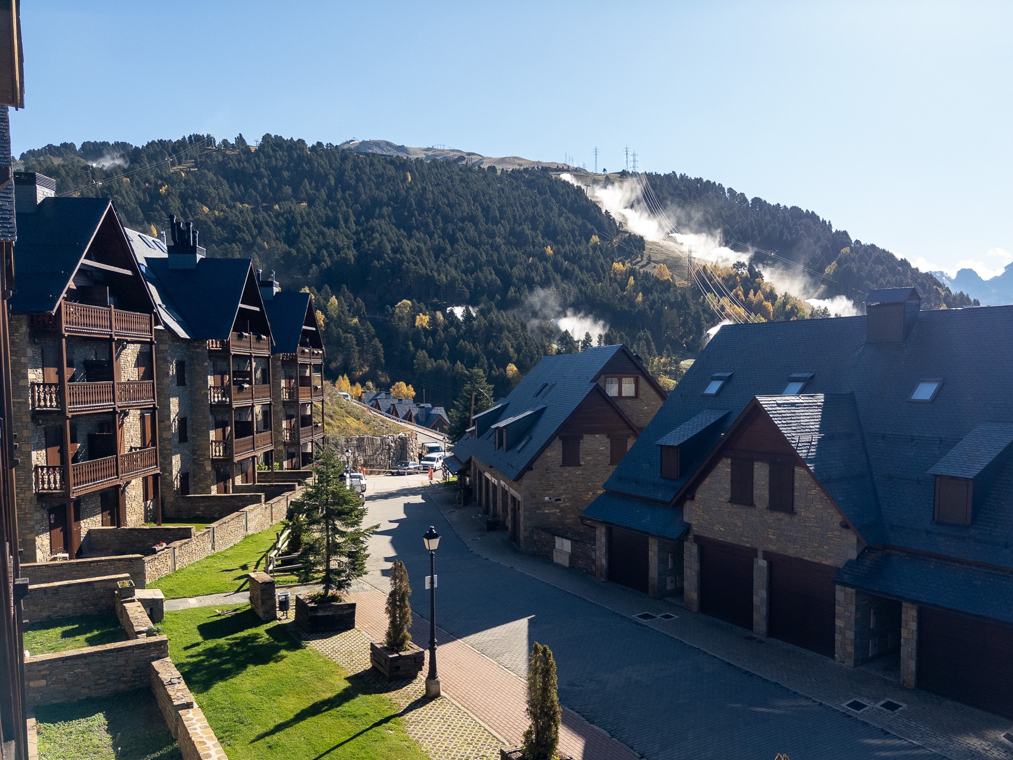 Baqueira, Spanien — Apartment mit 3 Schlafzimmern und Terrasse — photo 1