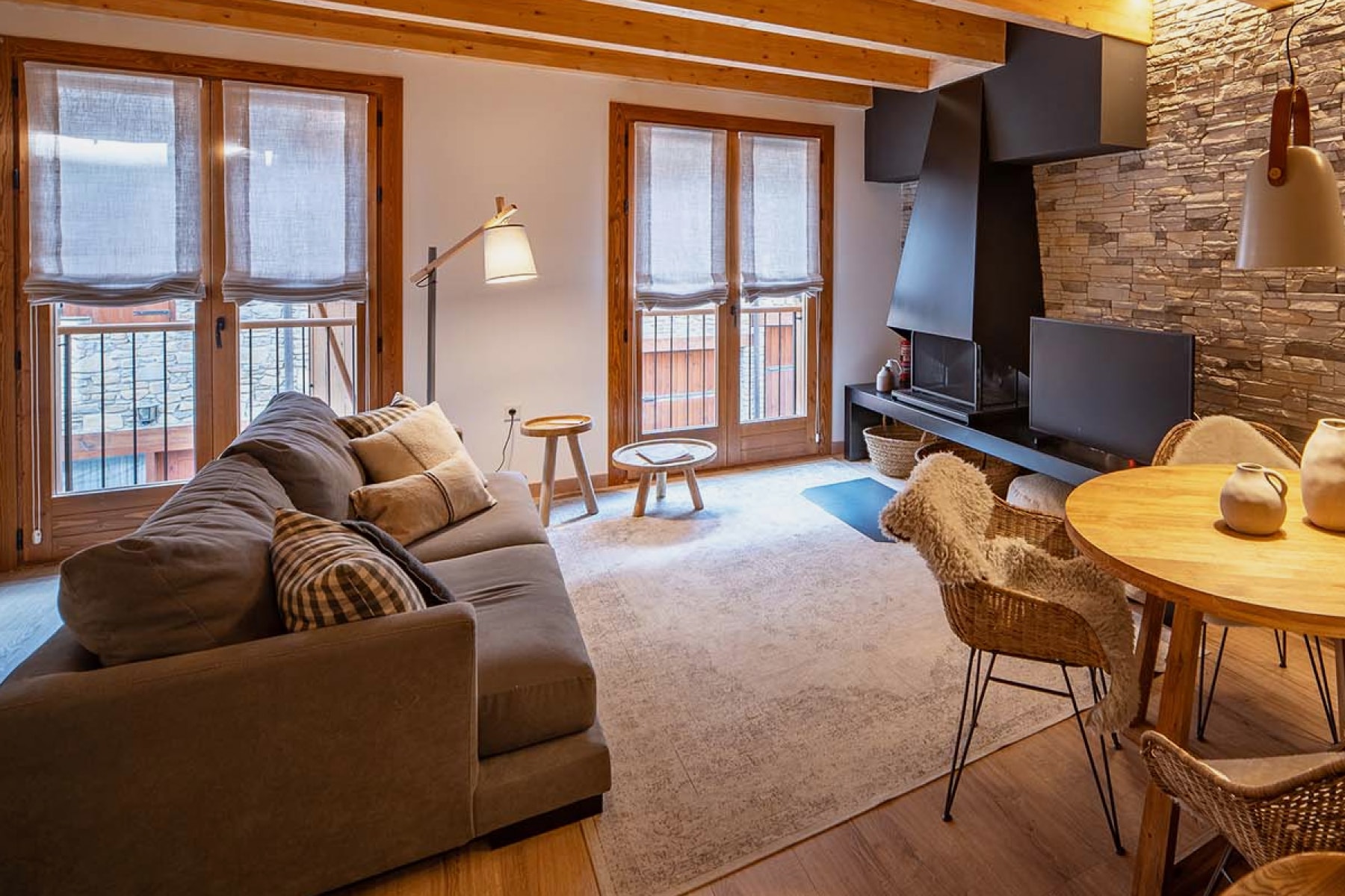 Baqueira, Espagne — Chalet avec 4 chambres et cheminée