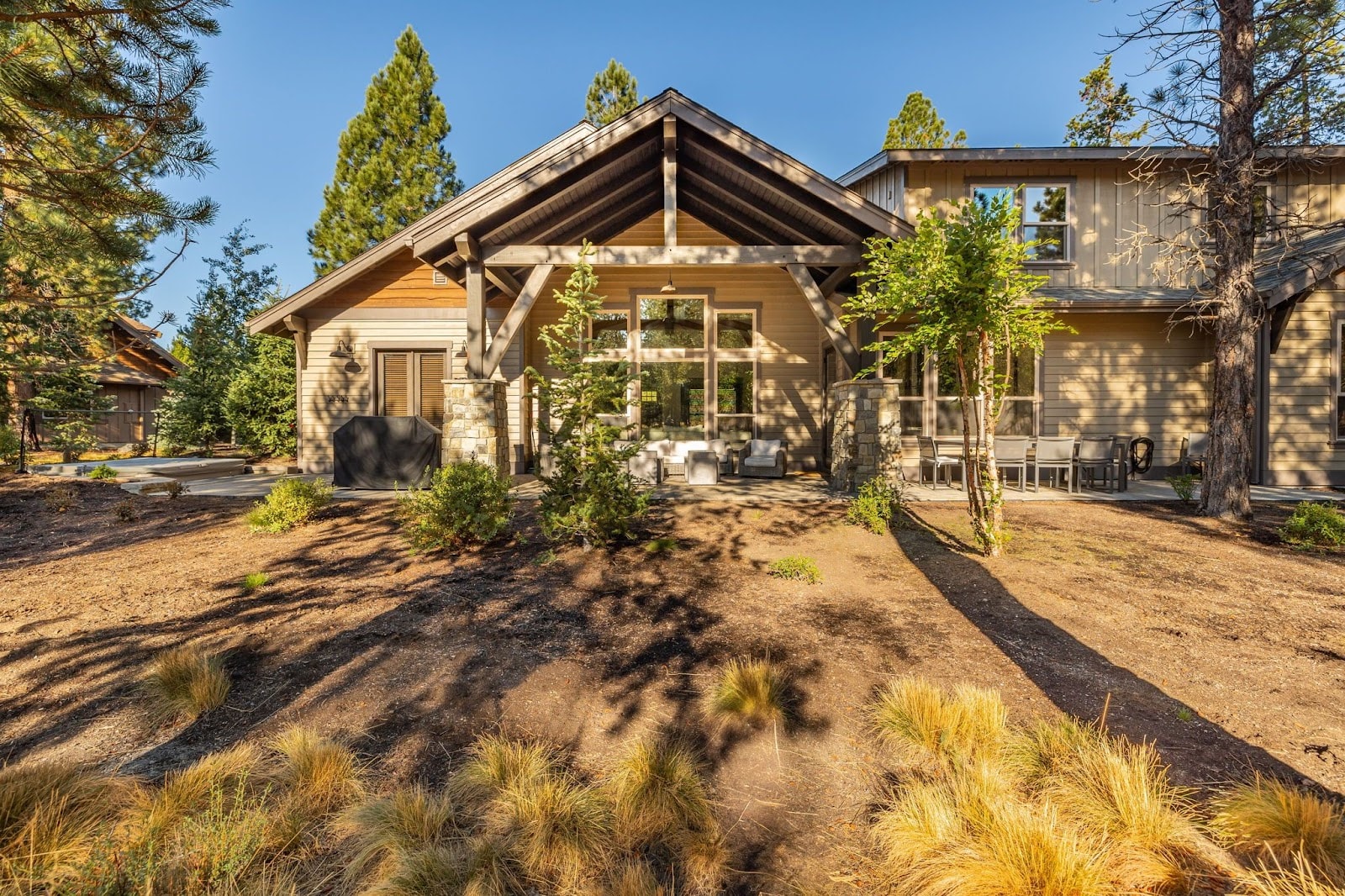 Bend, Oregon, USA — Haus mit 7 Schlafzimmern und Pool 2