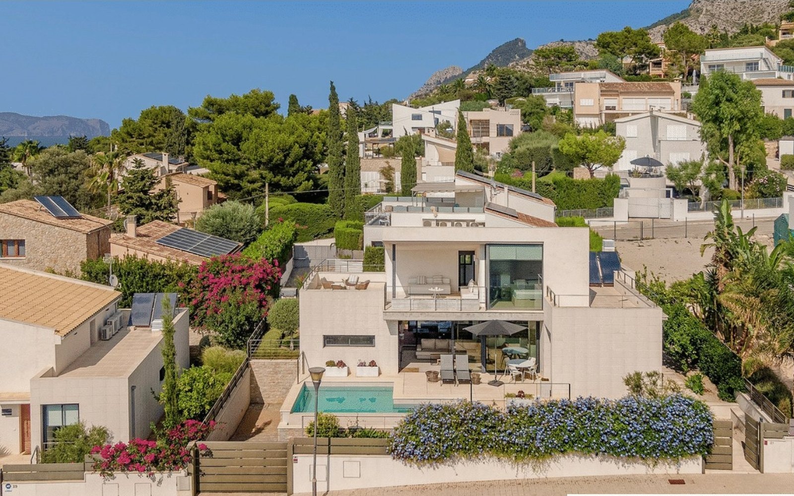 Bonaire, Mallorca, Spain — 3-Bed Private Residence — photo 1