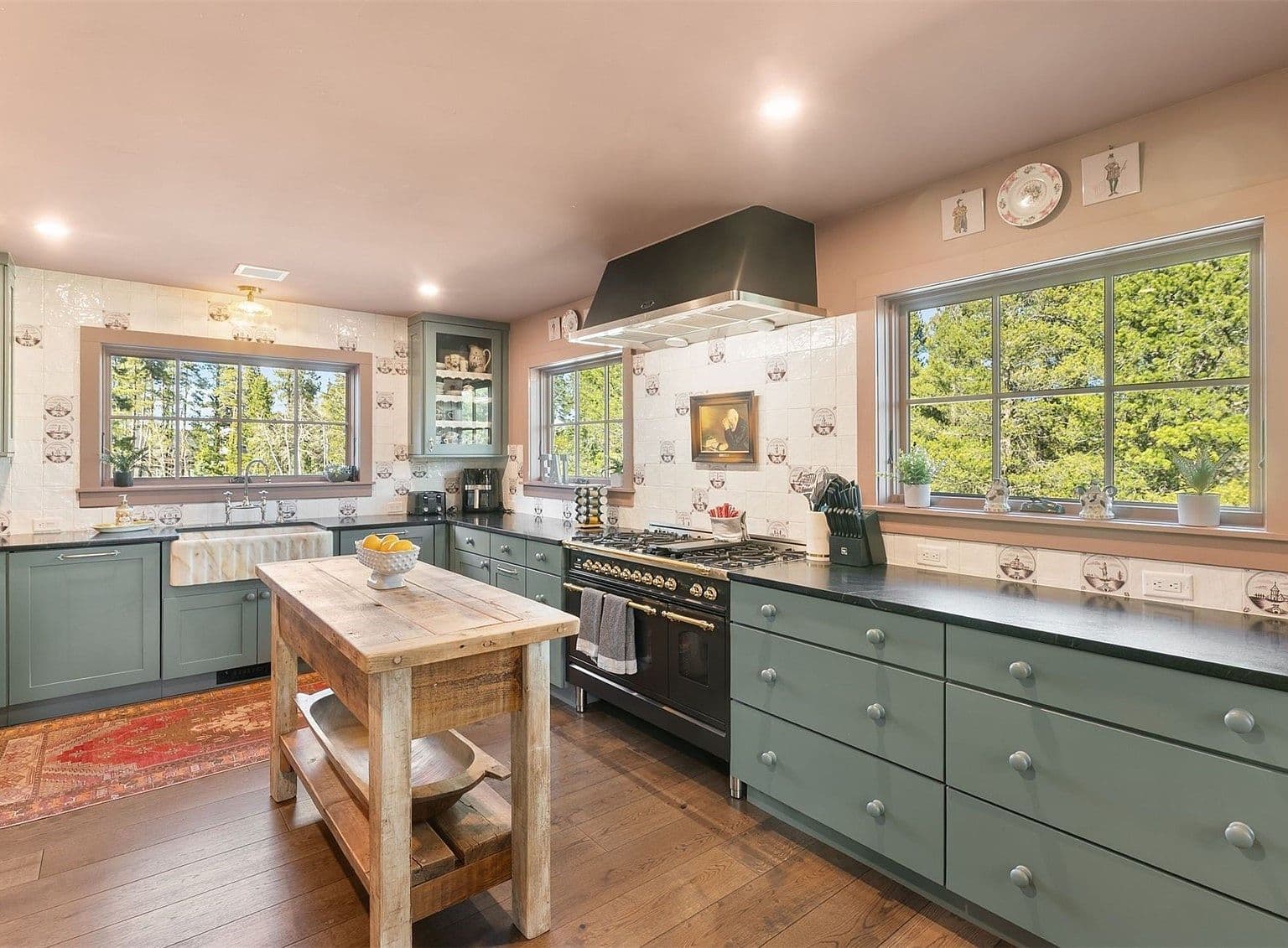 Breckenridge, Colorado, USA — 5-Bed Chalet With Mountain Views 3