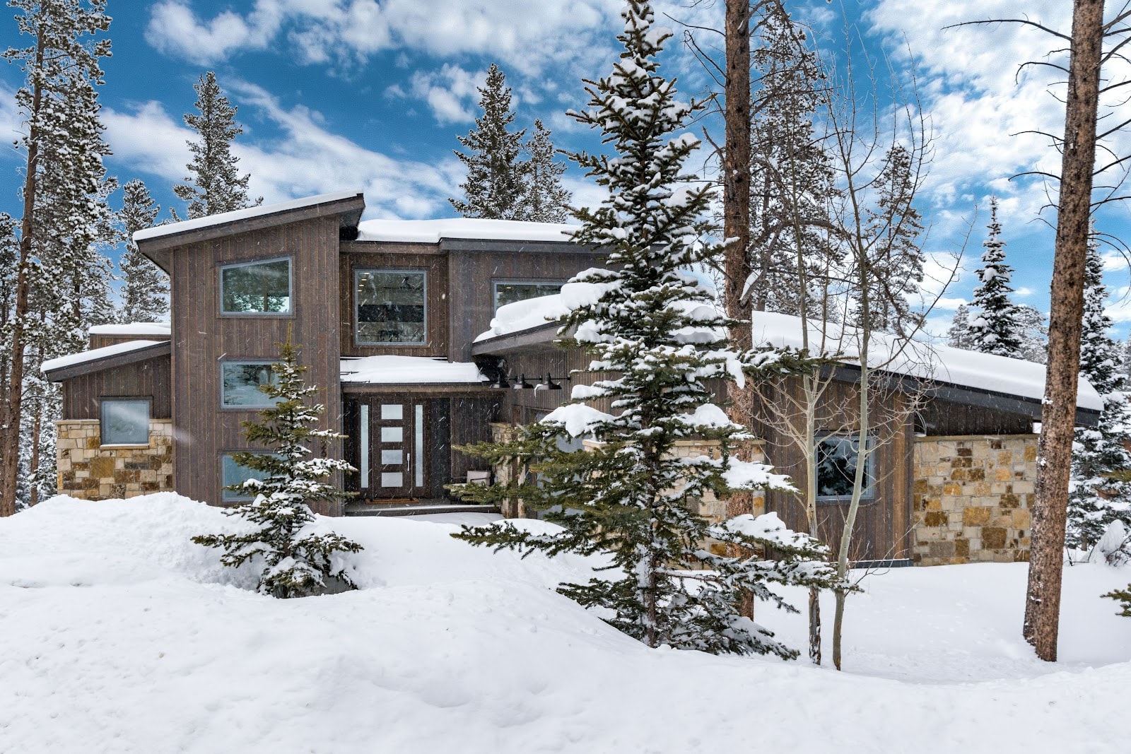 Breckenridge, Colorado, USA — 5-Bed House With Hot Tub — photo 2