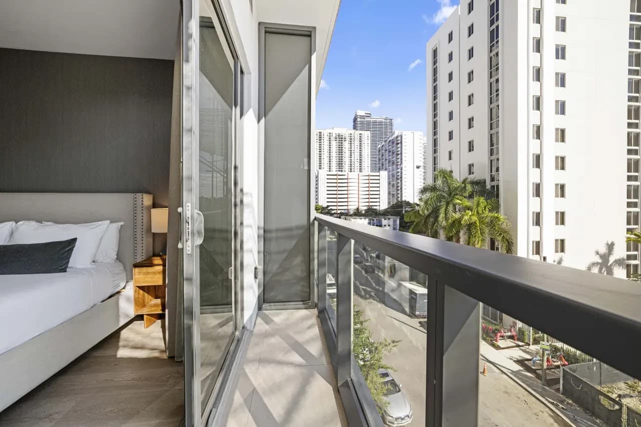 Miami, Floride, États-Unis — Studio Avec Piscine 3