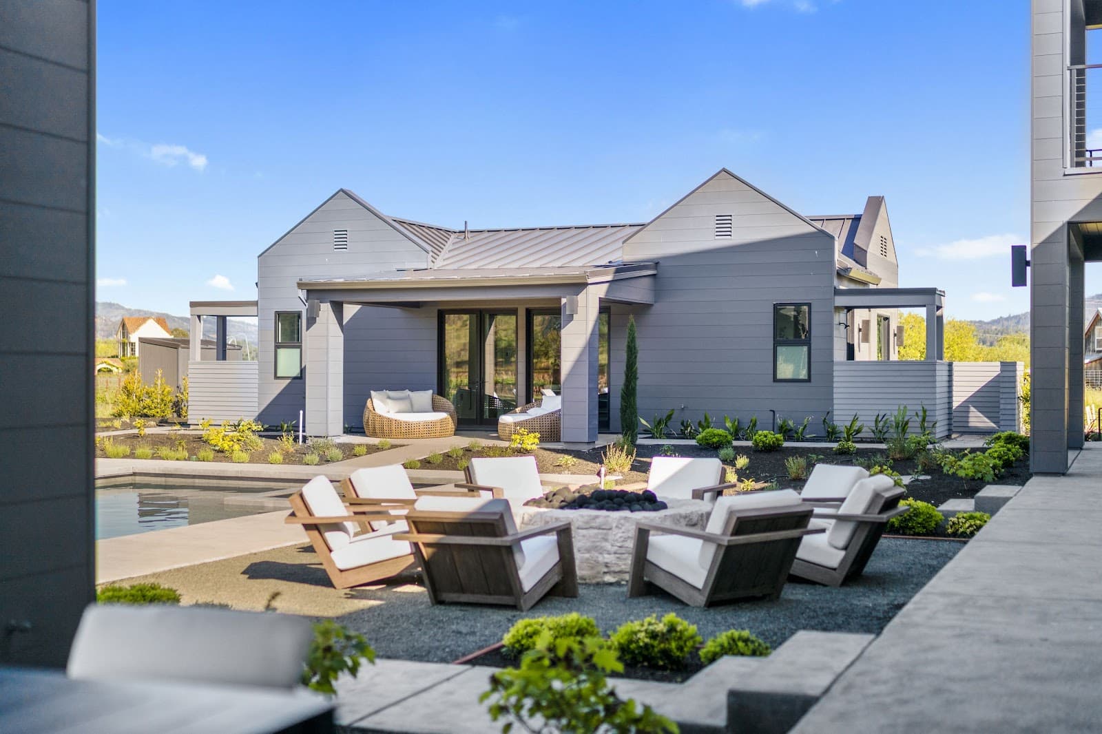 Calistoga, California, USA — 7-Bed Estate With Pool 2