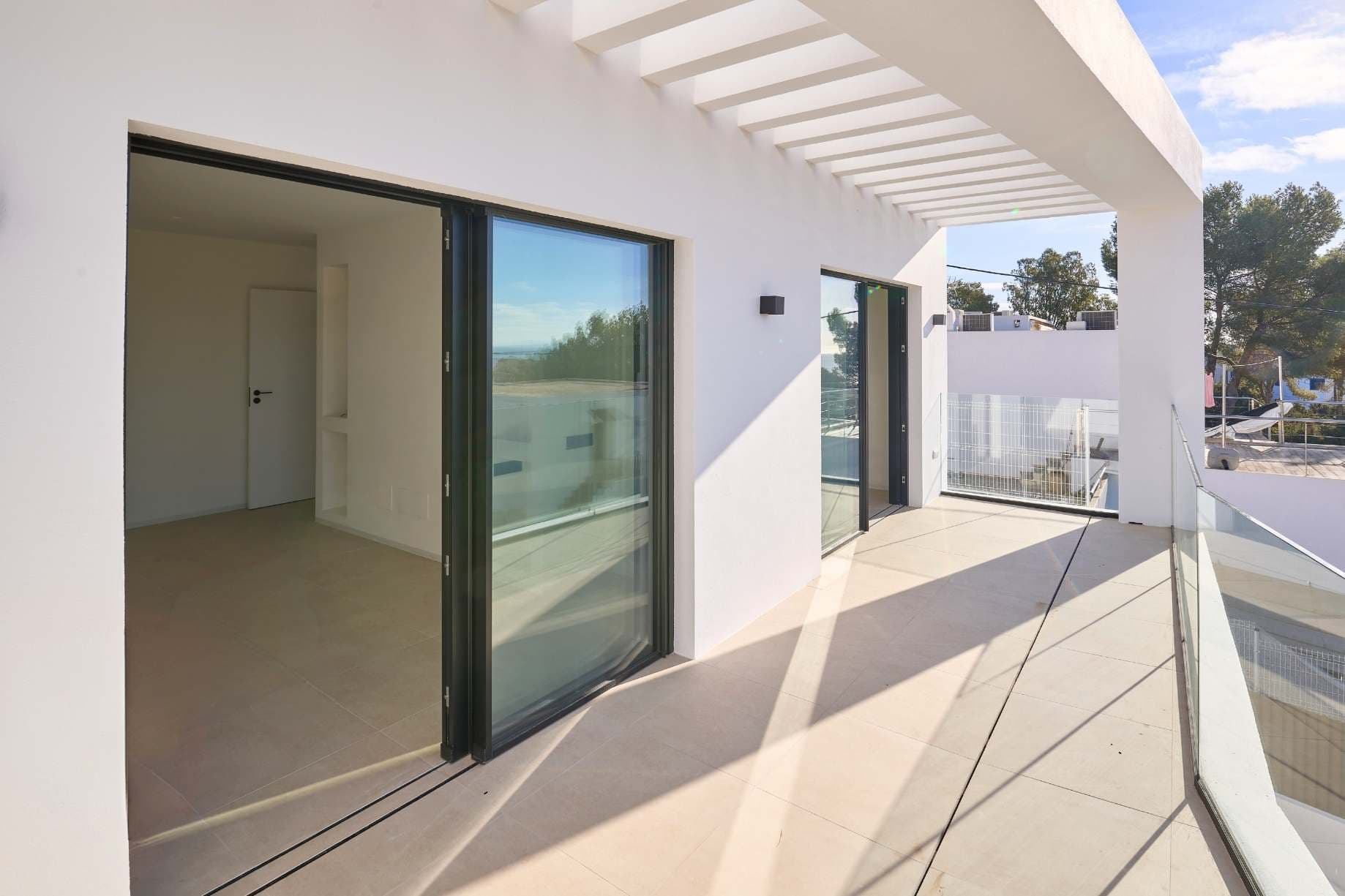 Cap Martinet, Ibiza, Espagne — Villa de 3 chambres avec vue mer et piscine chauffée 2