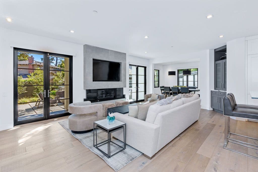 Carmel By The Sea, California, USA — 4-Bed House With Hot Tub 2