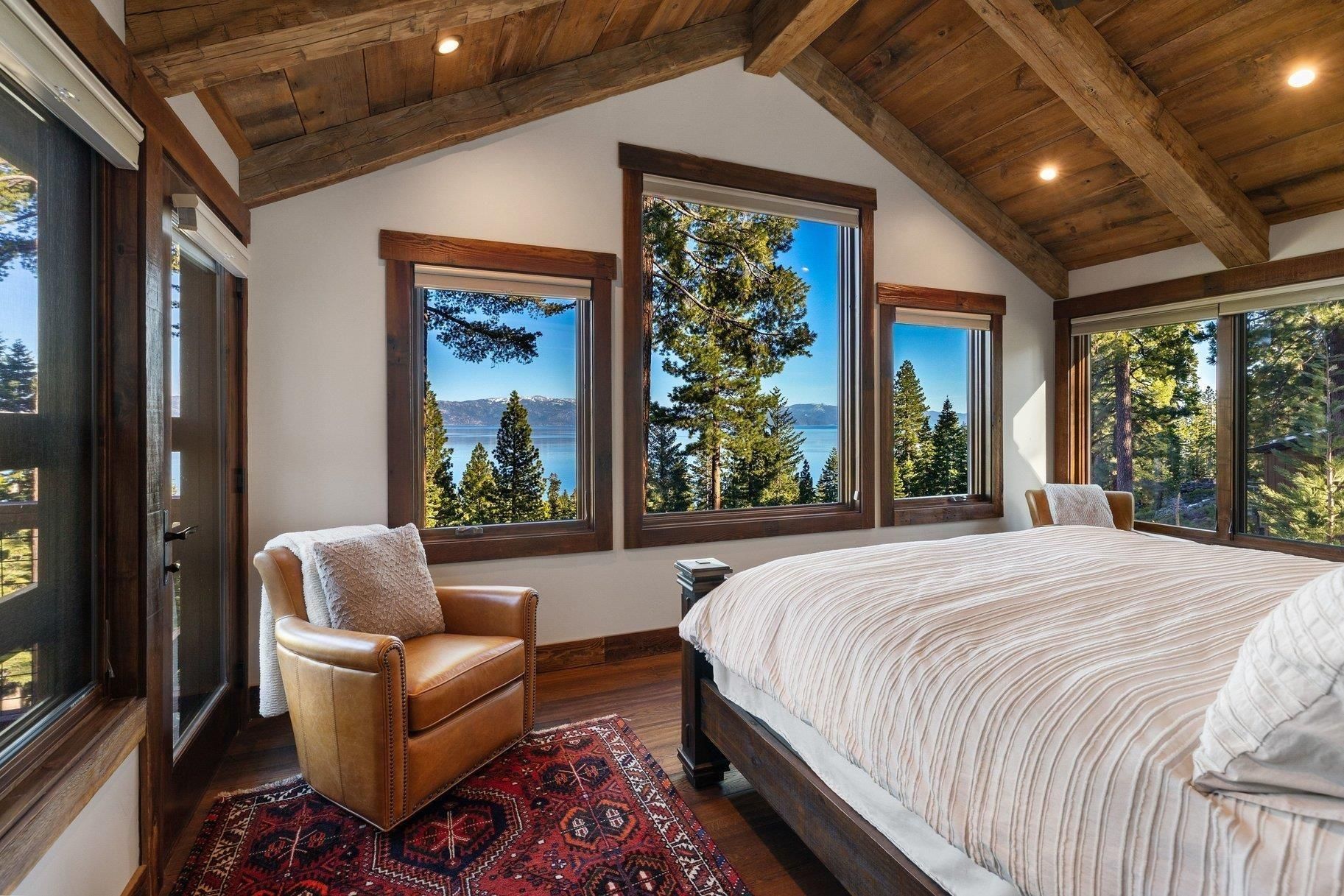 Carnelian Bay, California, USA — 4-Bed House With Lake Views — photo 2