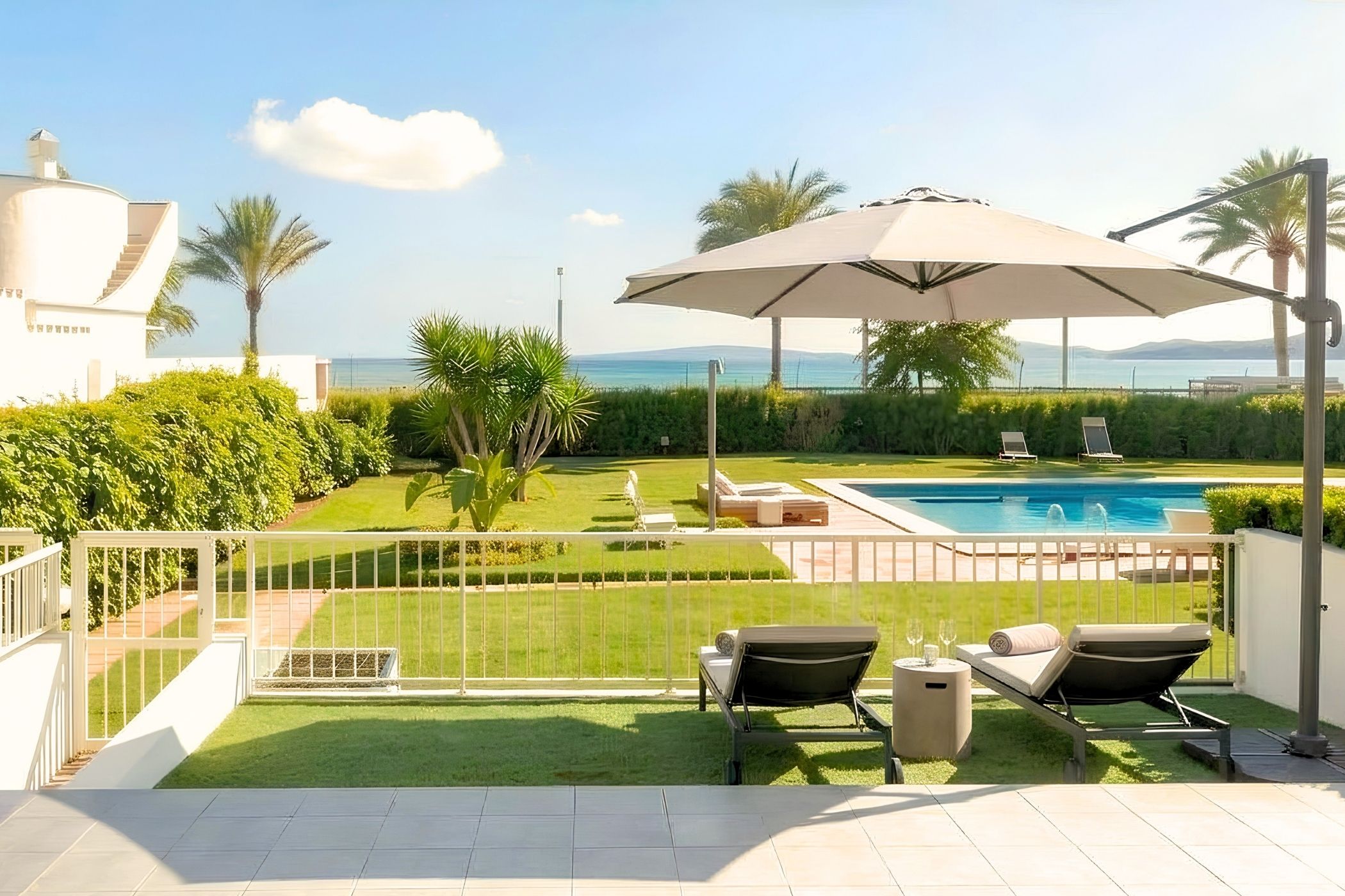 Ciudad Jardín, Mallorca, Spanien — Terrassenwohnung mit 2 Schlafzimmern, Meerblick und Pool — photo 2