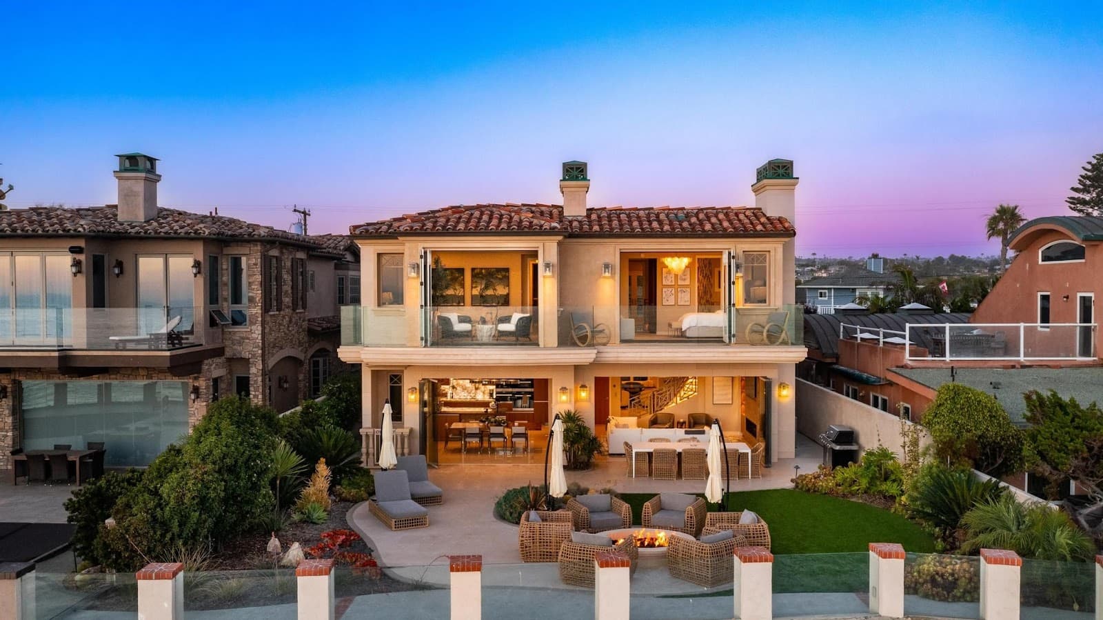 Encinitas, California, USA — 5-Bed House With Beach Access