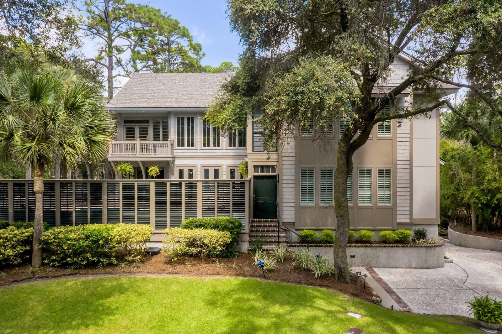 Hilton Head Island, South Carolina, USA — 7-Bed Estate With Beach Access 2