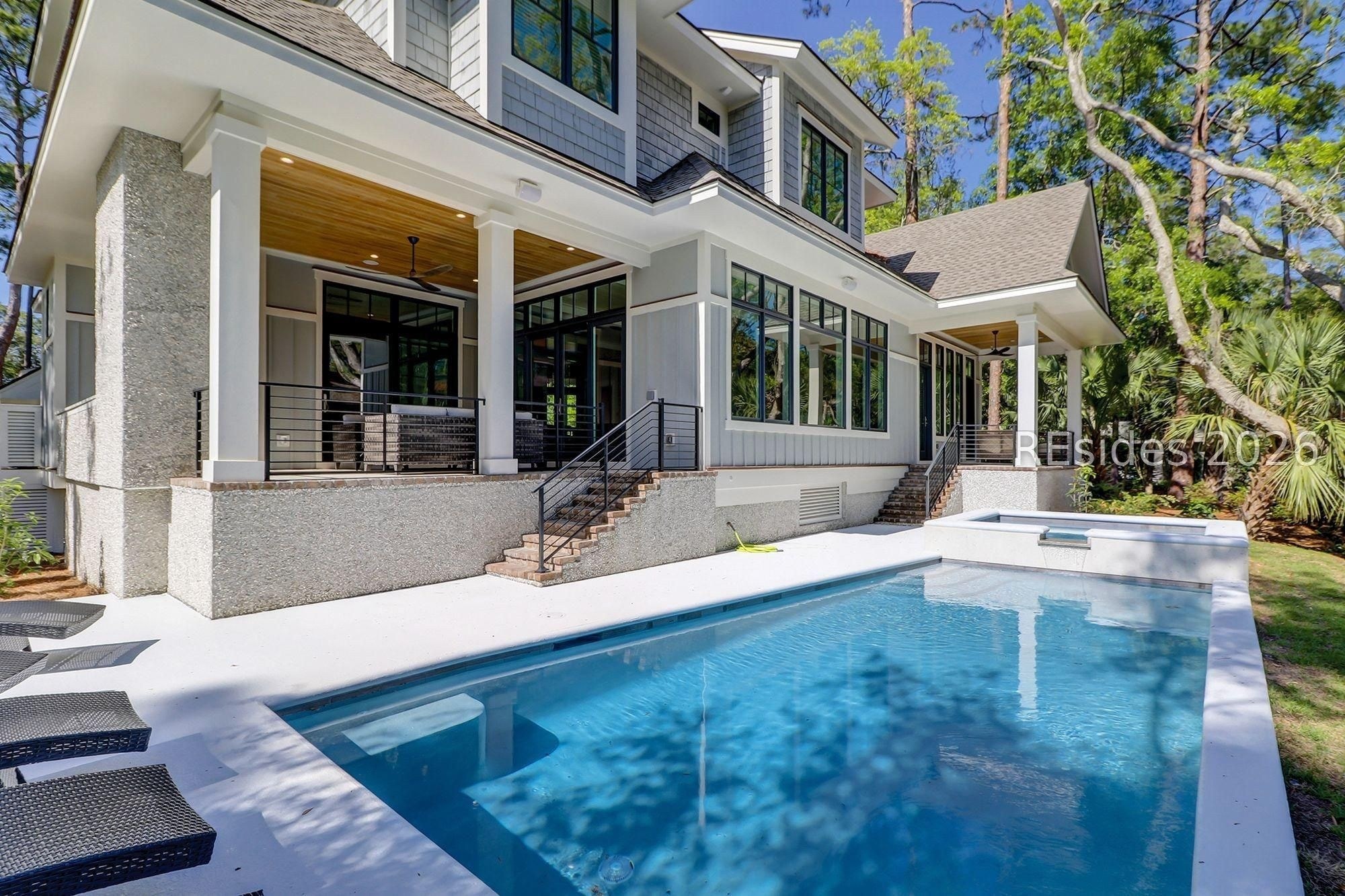 Hilton Head Island, South Carolina, USA — 7-Bed Coastal House With Pool In Sea Pines — photo 1