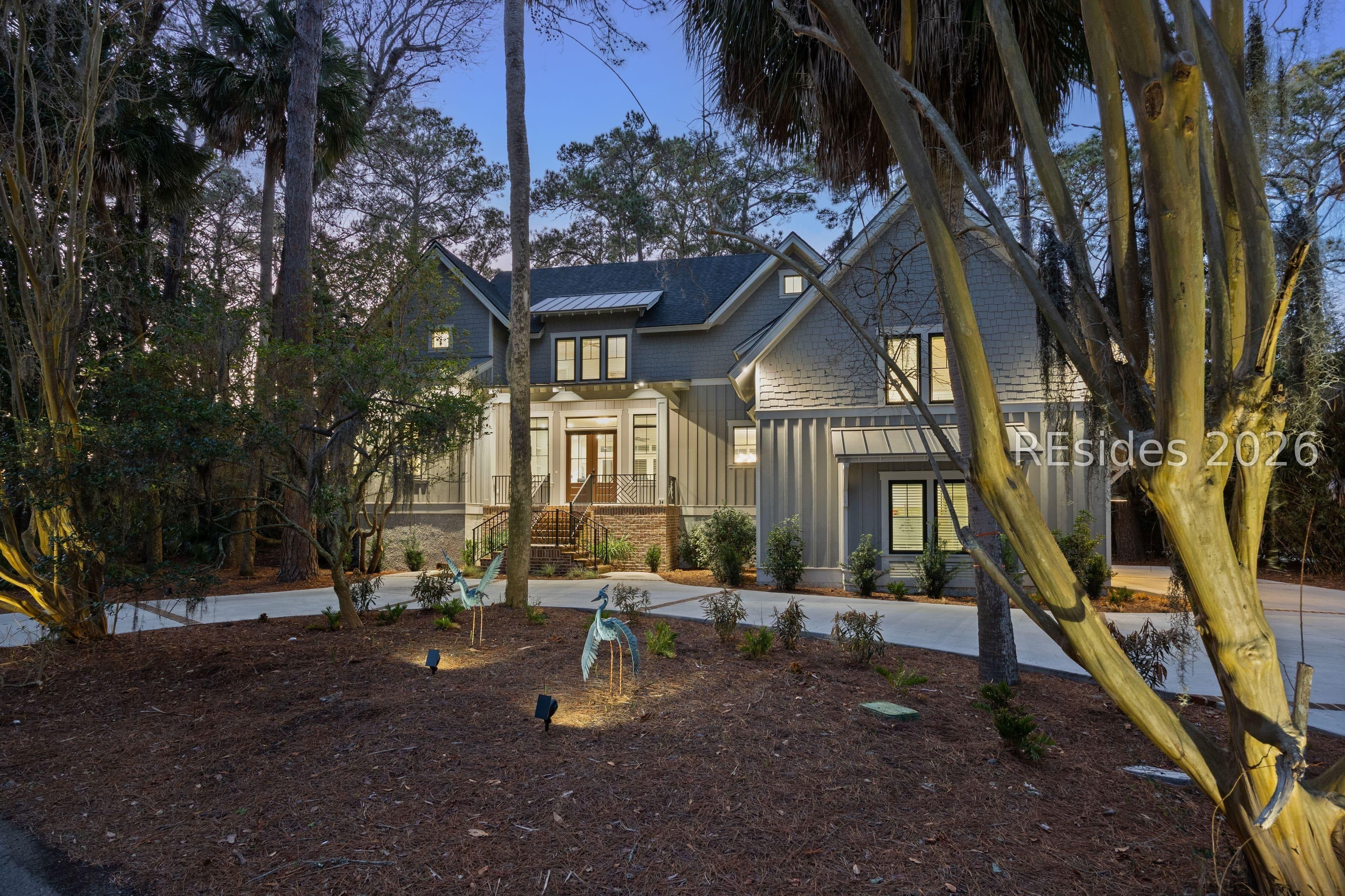 Hilton Head Island, South Carolina, USA — 7-Bed House With Golf Views & Pool