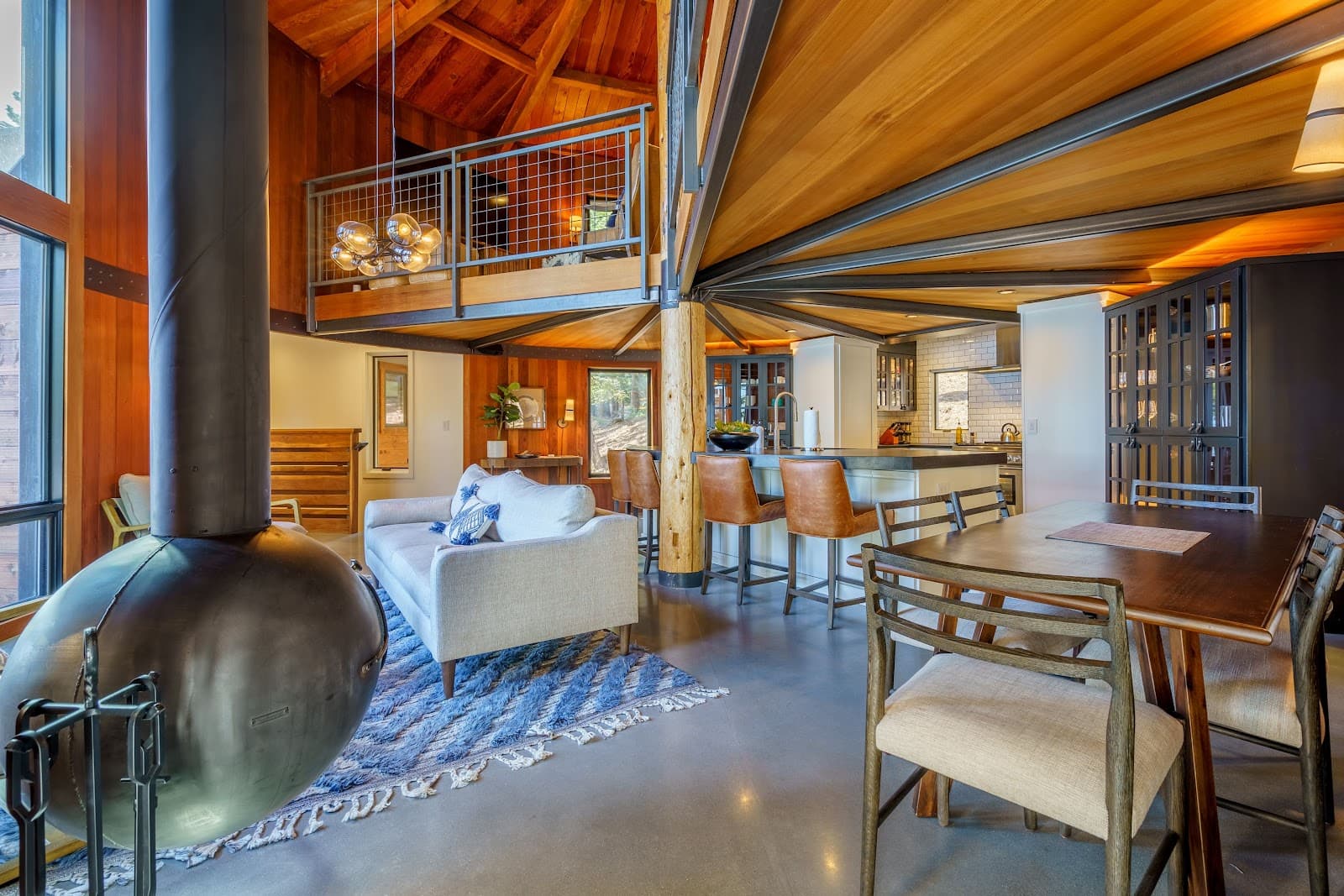 Homewood, California, USA — 3-Bed House 3