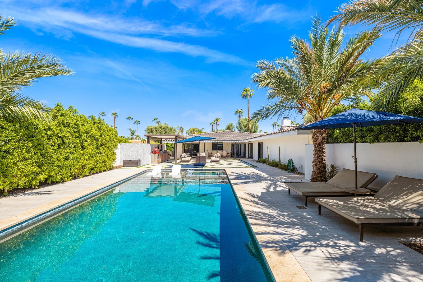 Indian Wells, Californie, États-Unis — Maison avec 4 chambres et piscine — photo 2