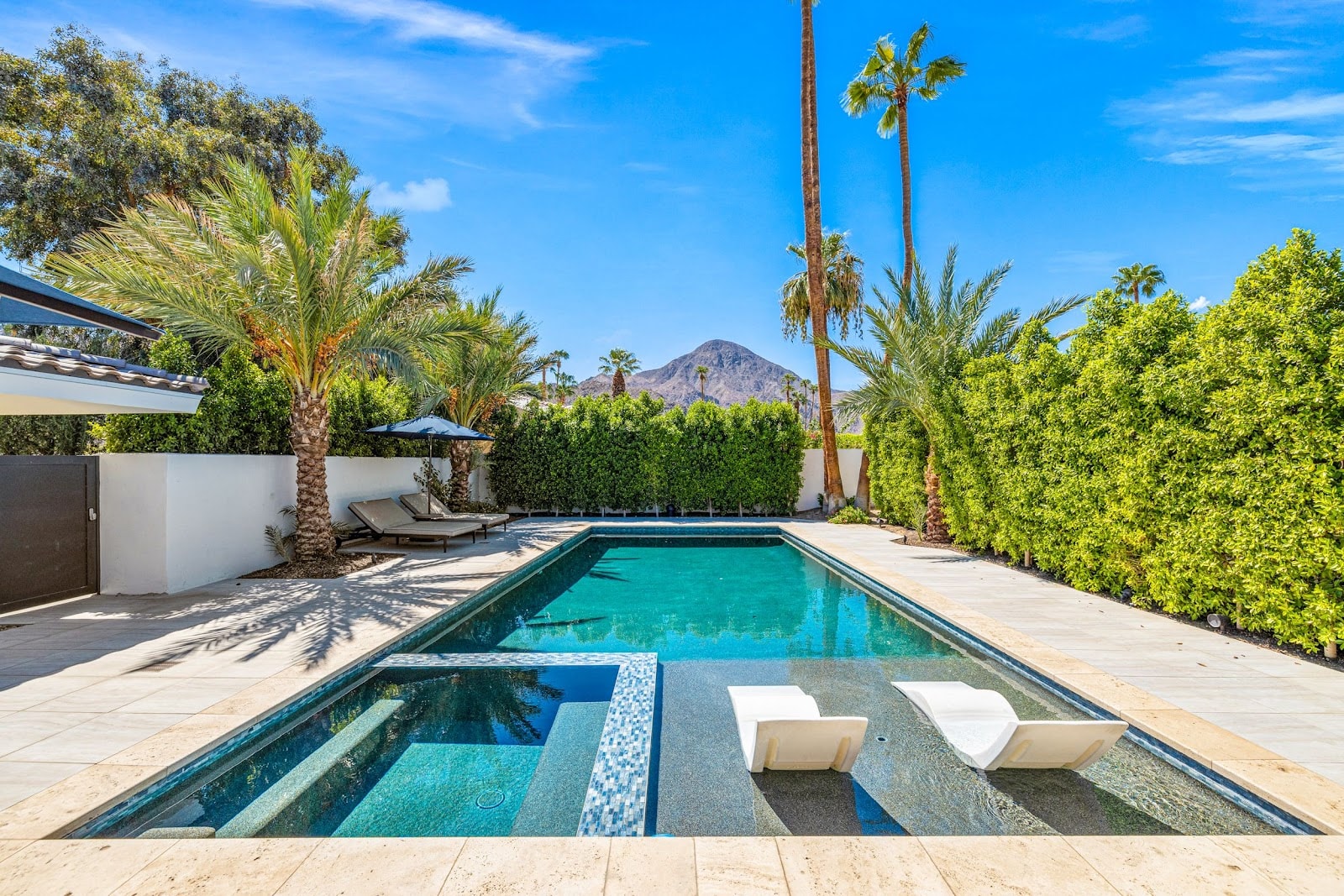 Indian Wells, Californie, États-Unis — Maison avec 4 chambres et piscine — photo 1