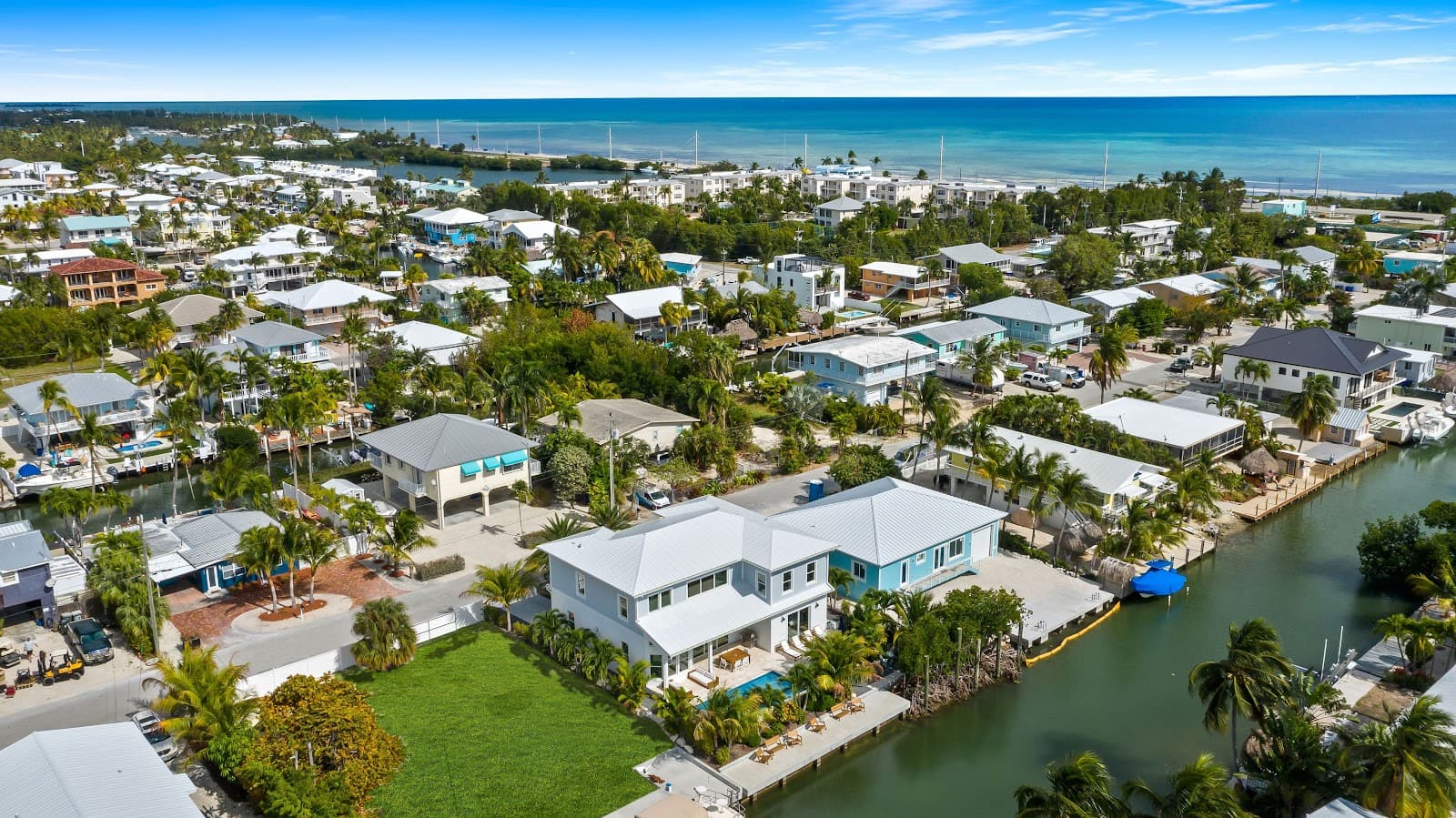 Islamorada, Florida, USA — 5-Bed House With Beach Access 2