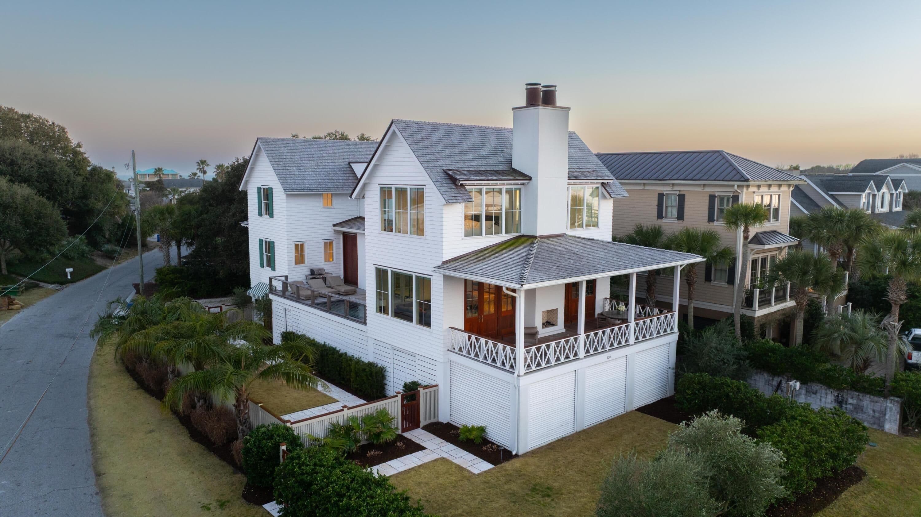 Isle Of Palms, South Carolina, USA — 4-Zimmer-Haus mit Pool & Creek-Blick