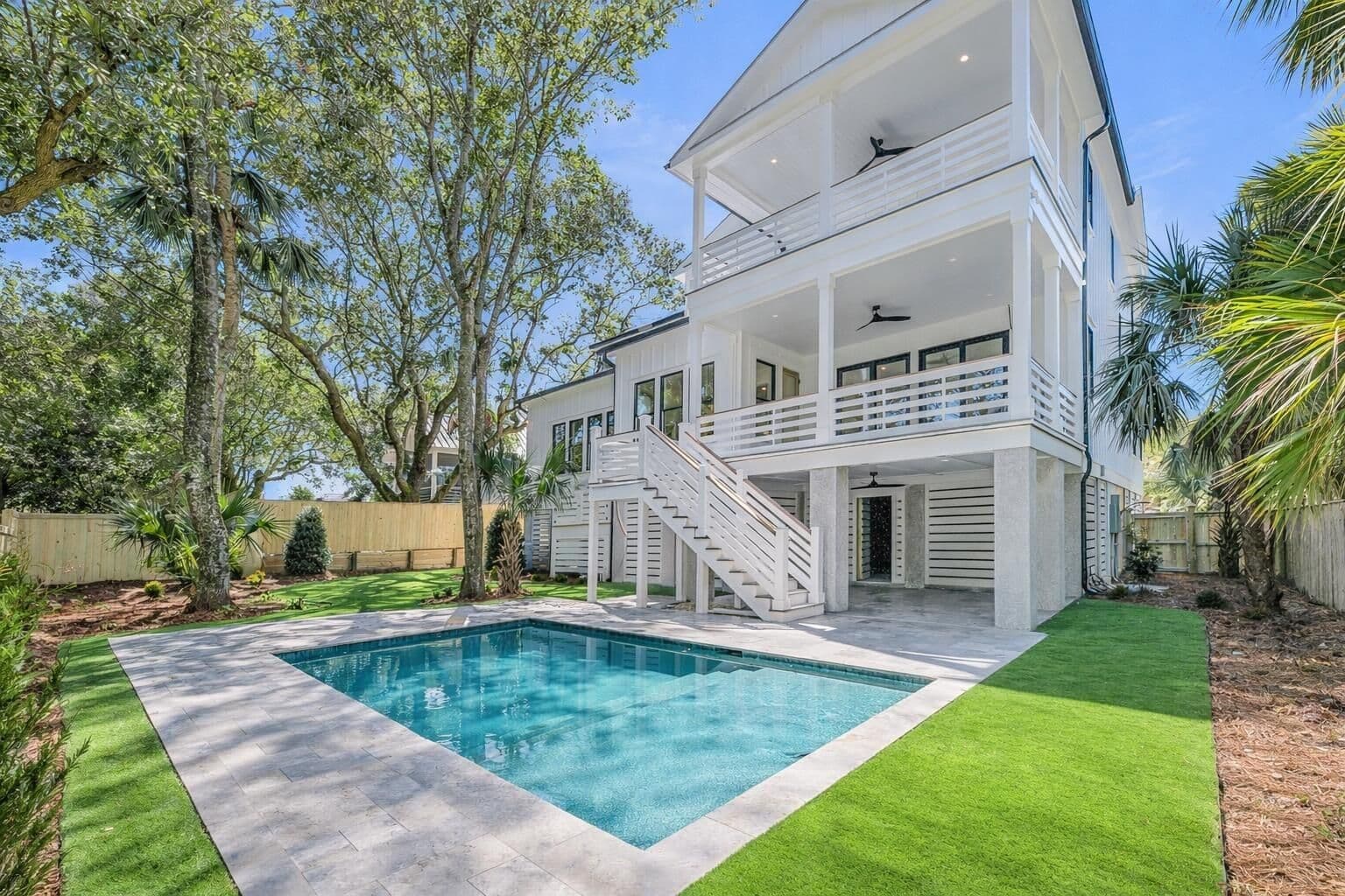 Isle Of Palms, South Carolina, USA — 6-Bed House With Pool & Elevator 2