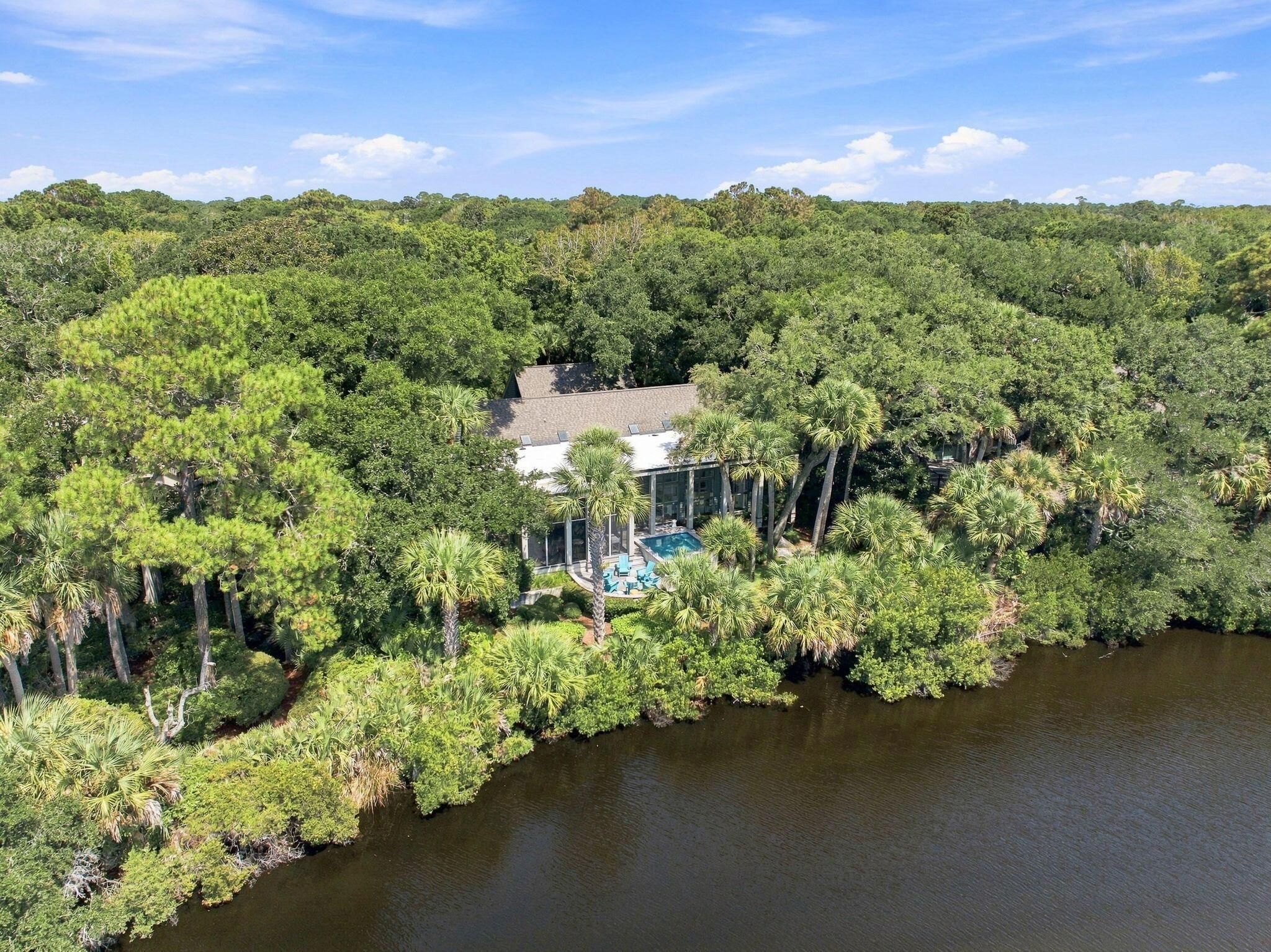Kiawah Island, Caroline du Sud, États-Unis — Maison au bord de l'eau avec 4 chambres et piscine chauffée