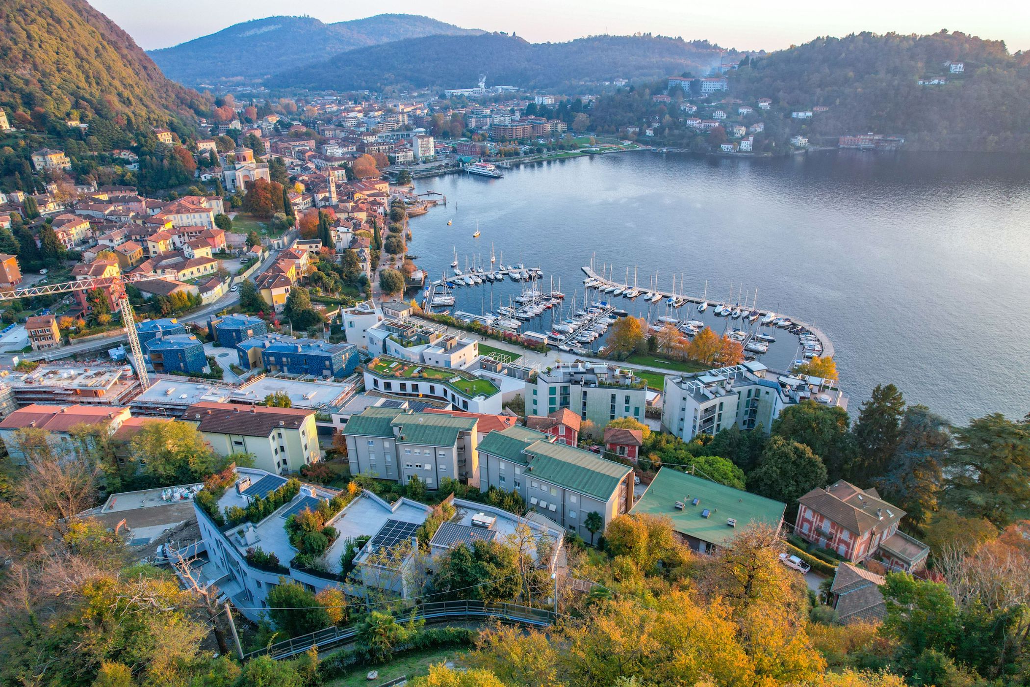Laveno, Lago Maggiore, Italie — Appartement avec 1 chambre et piscine — photo 2