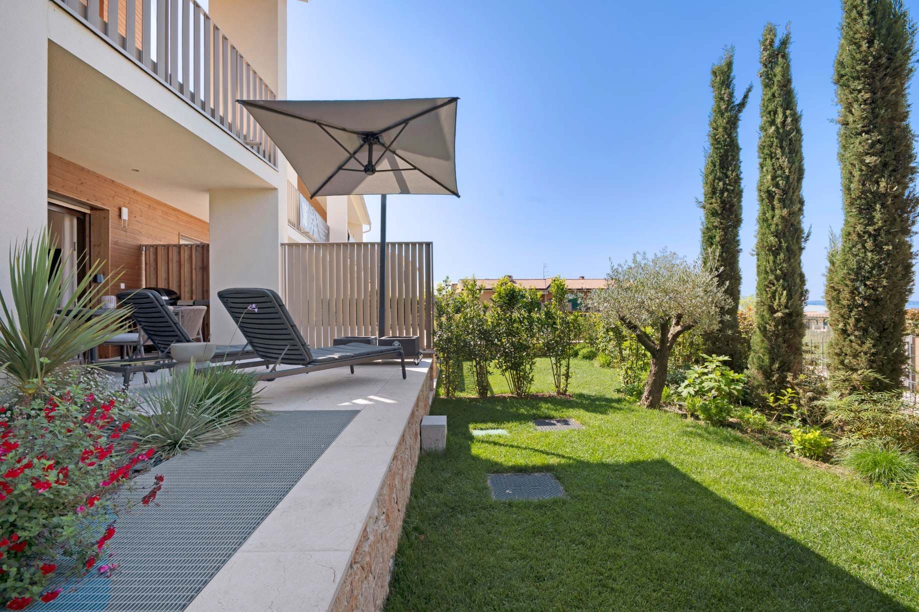 Lazise, Gardasee, Italien — Apartment Mit 2 Schlafzimmern Und Pool 1