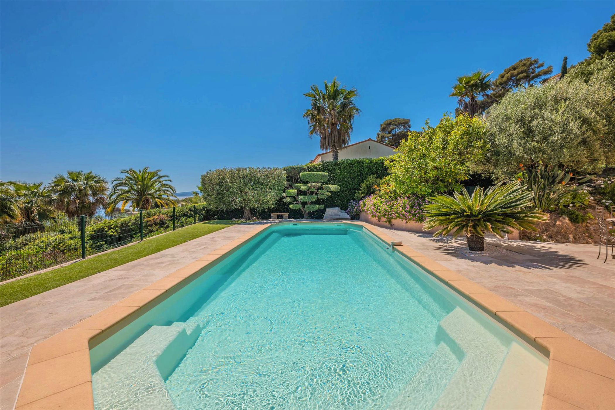 Les Issambres, Côte d'Azur, France — 3-Bed Villa With Sea View & Heated Pool 2