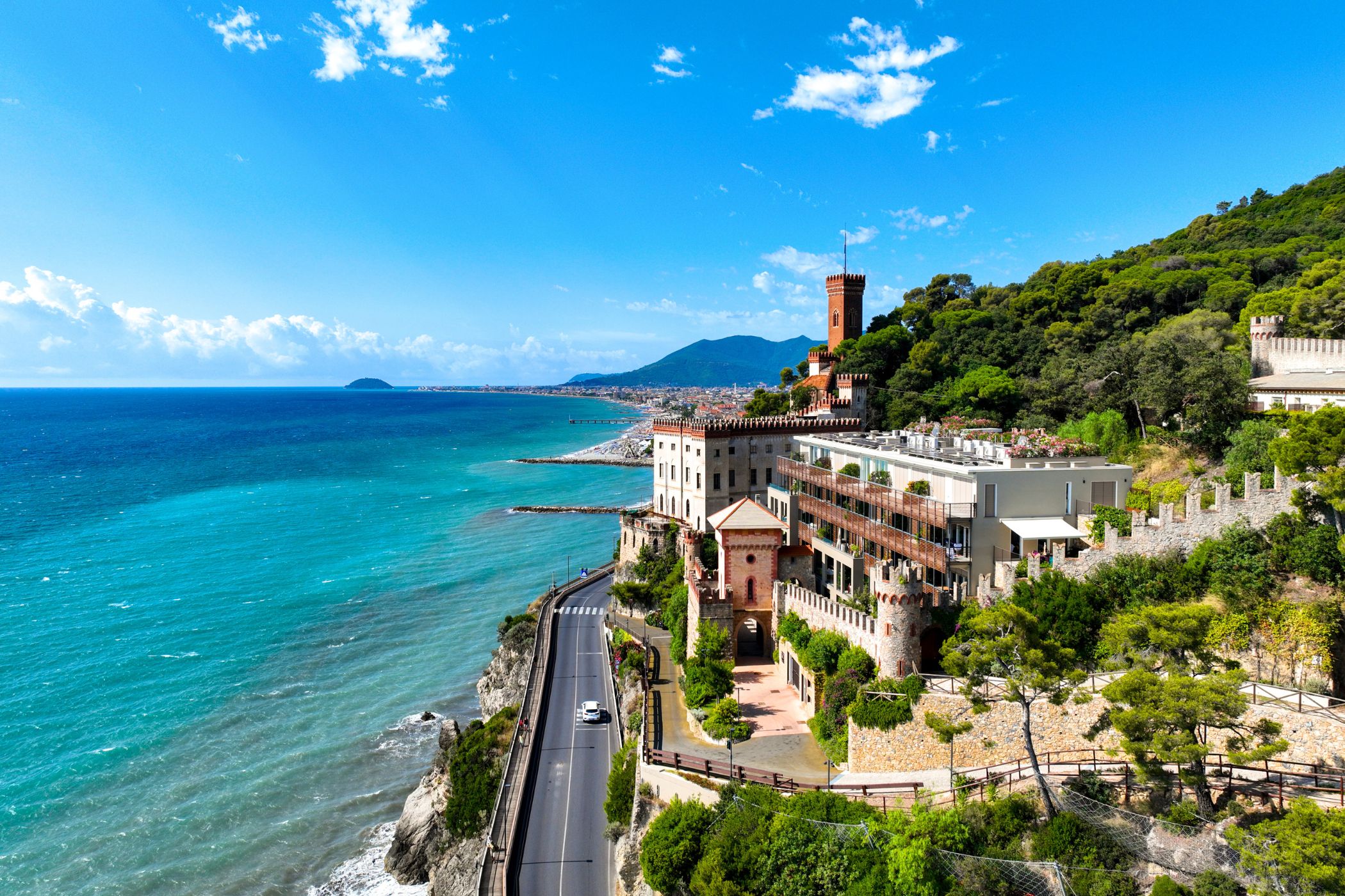Loano, Liguria, Italy — 2-Bed Penthouse With Sea Views — photo 2