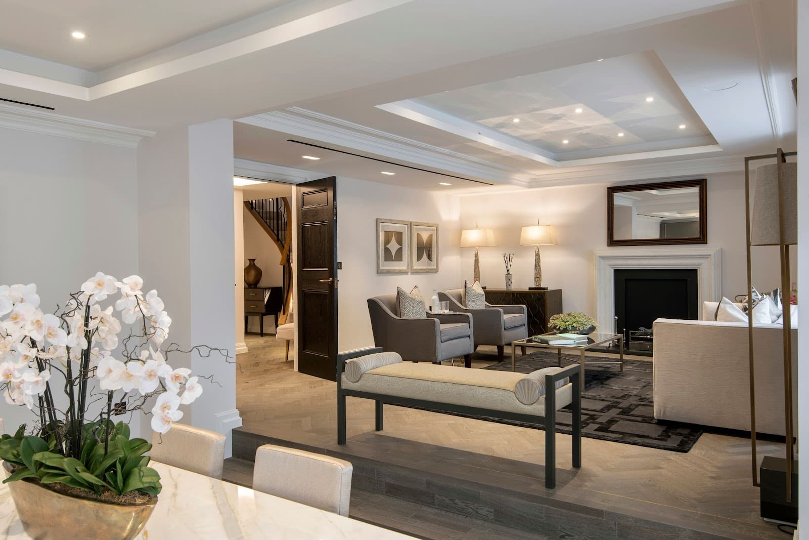 London, England — 3-Bed Apartment With Terrace