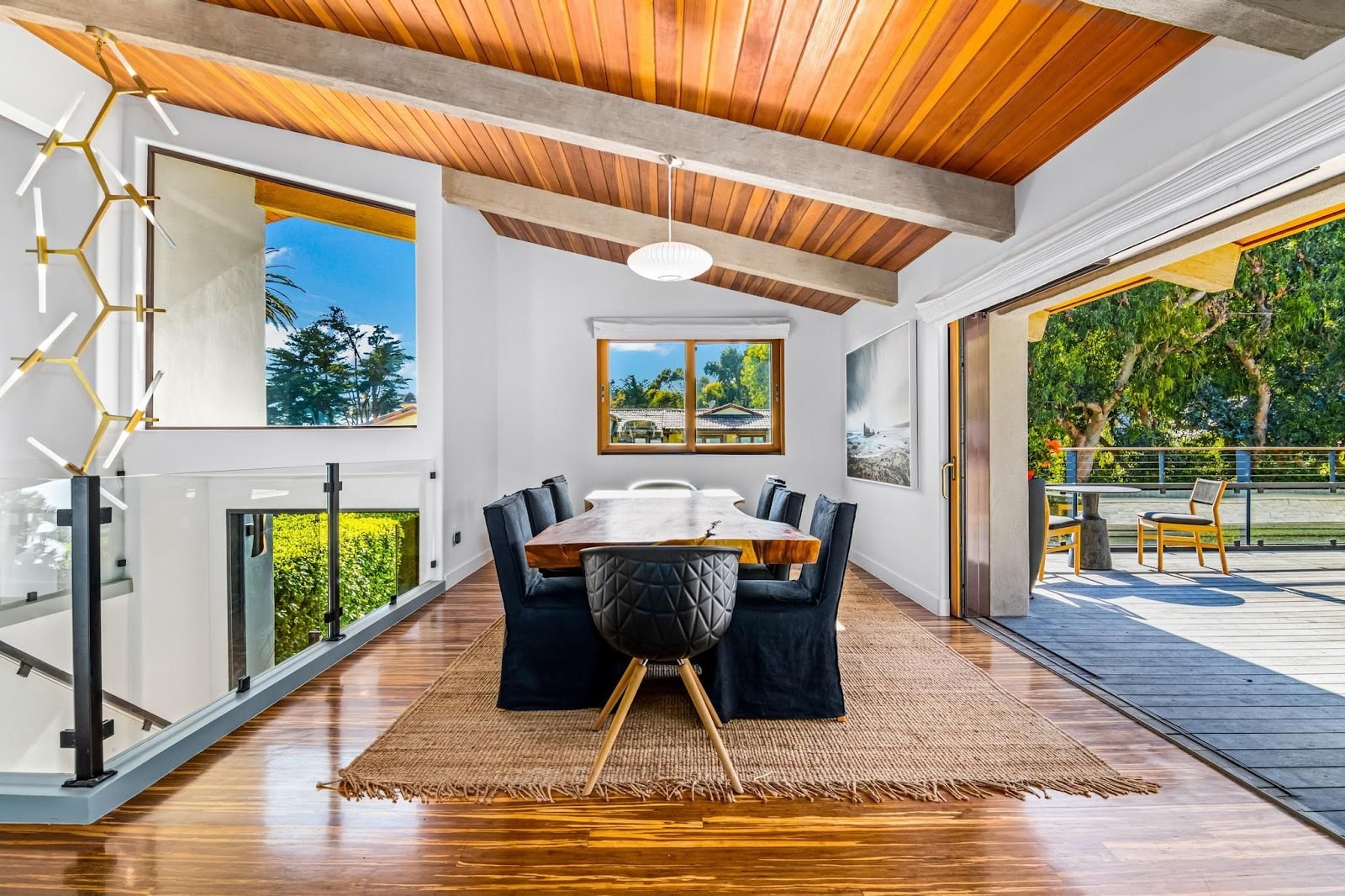 Malibu, Californie, États-Unis — Maison avec 3 chambres et piscine à débordement — photo 2