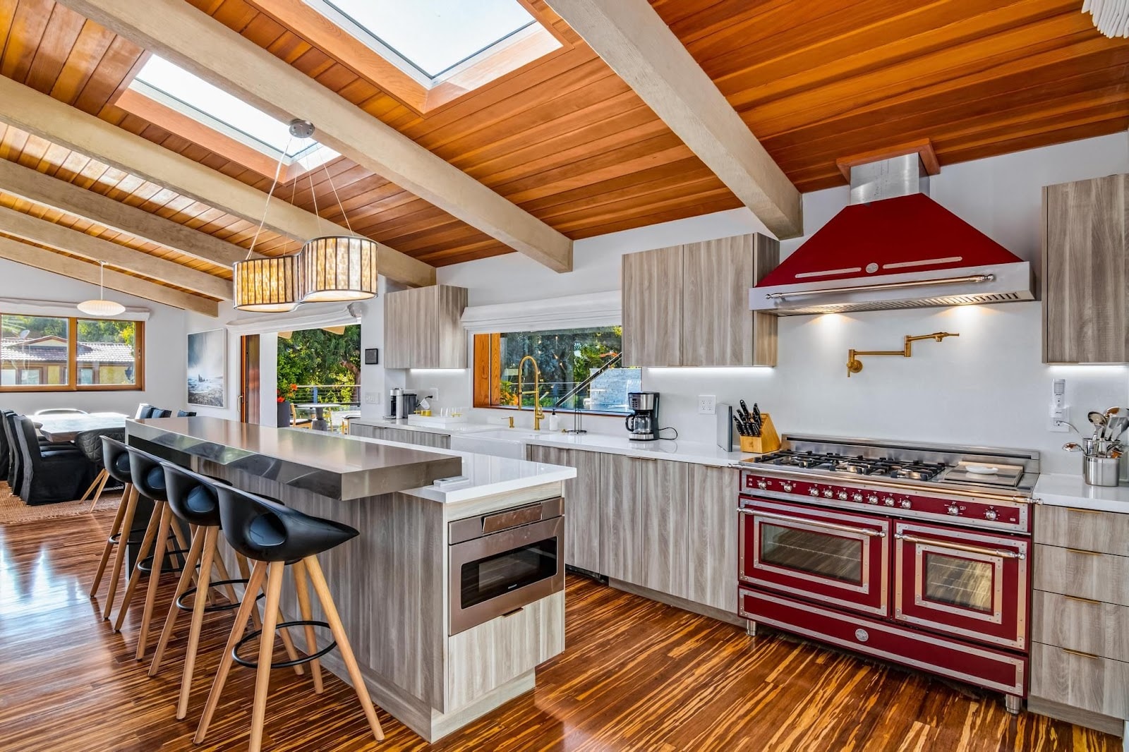 Malibu, Californie, États-Unis — Maison avec 3 chambres et piscine à débordement — photo 3