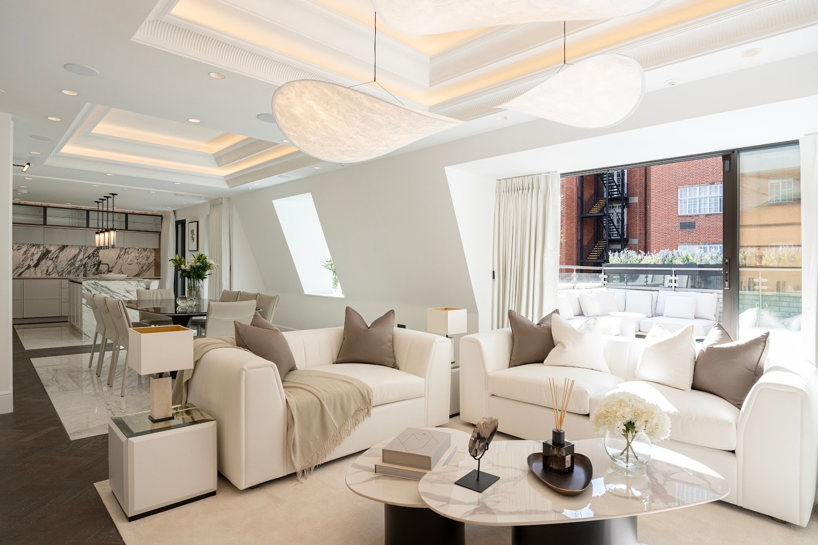 Mayfair, London, England — Penthouse mit 3 Schlafzimmern — photo 1