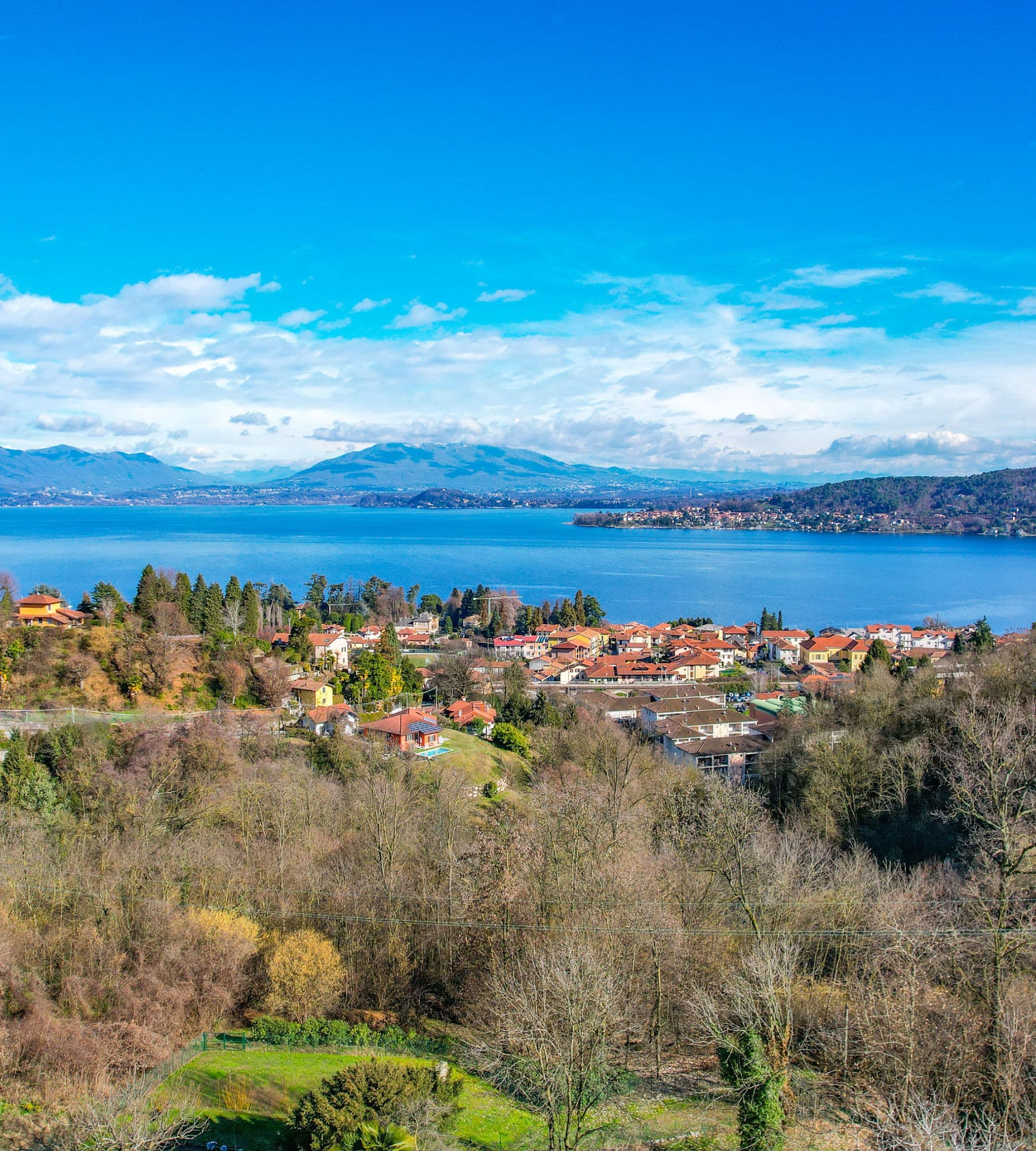 Meina, Lac Majeur, Italie — Villa De 3 Chambres Avec Vue Lac Et Piscine À Débordement — photo 3