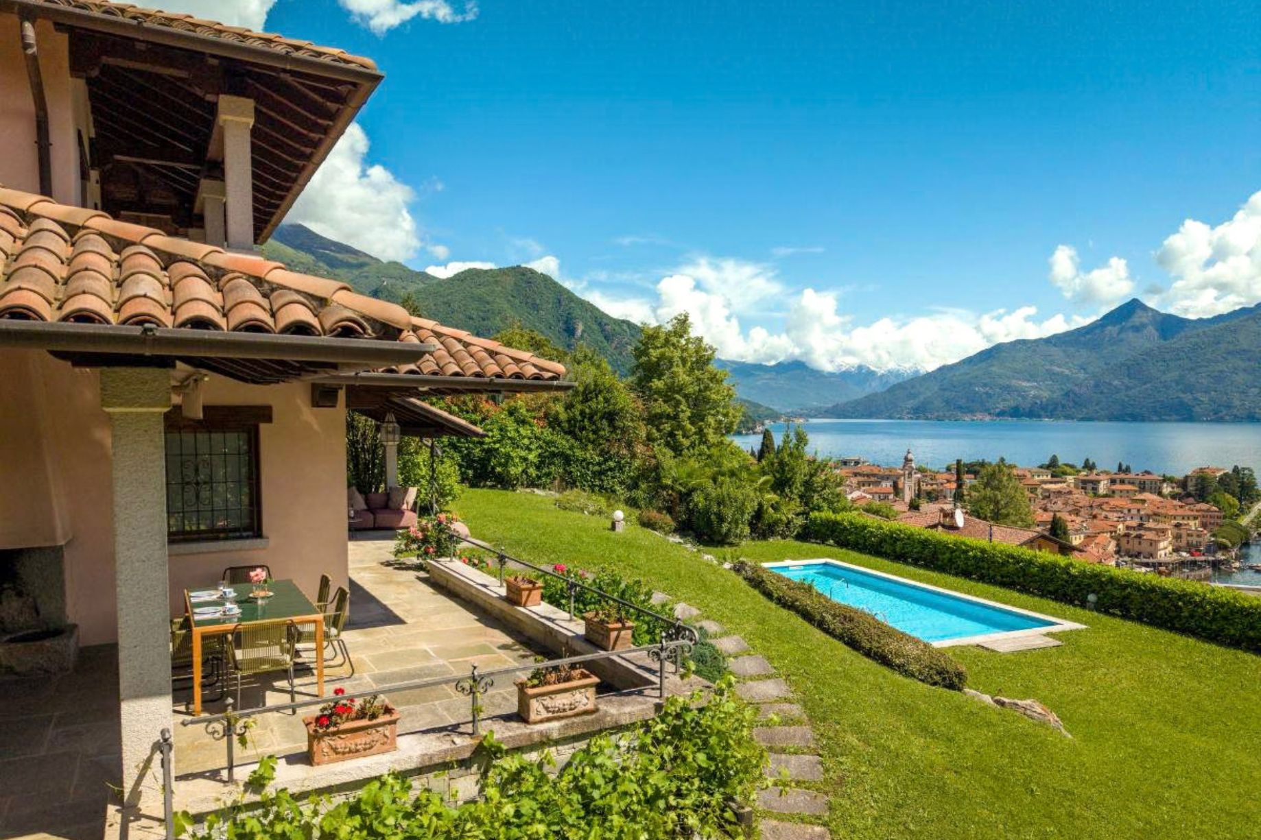 Menaggio, Comer See, Italien — Villa mit 3 Schlafzimmern, Panoramablick auf den See und beheiztem Pool
