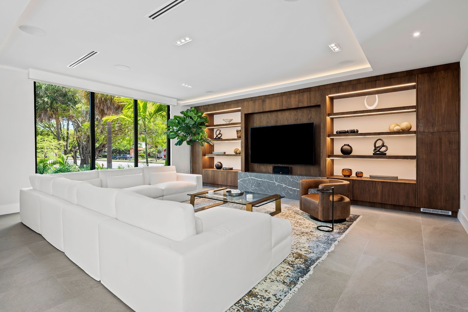 Miami Beach, Florida, USA — Landgut mit 4 Schlafzimmern und Whirlpool — photo 2