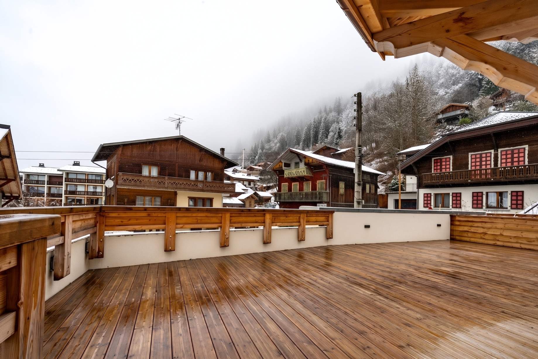 Morzine, Portes du Soleil, Frankreich — Terrassenwohnung mit 3 Schlafzimmern und Bergblick 2