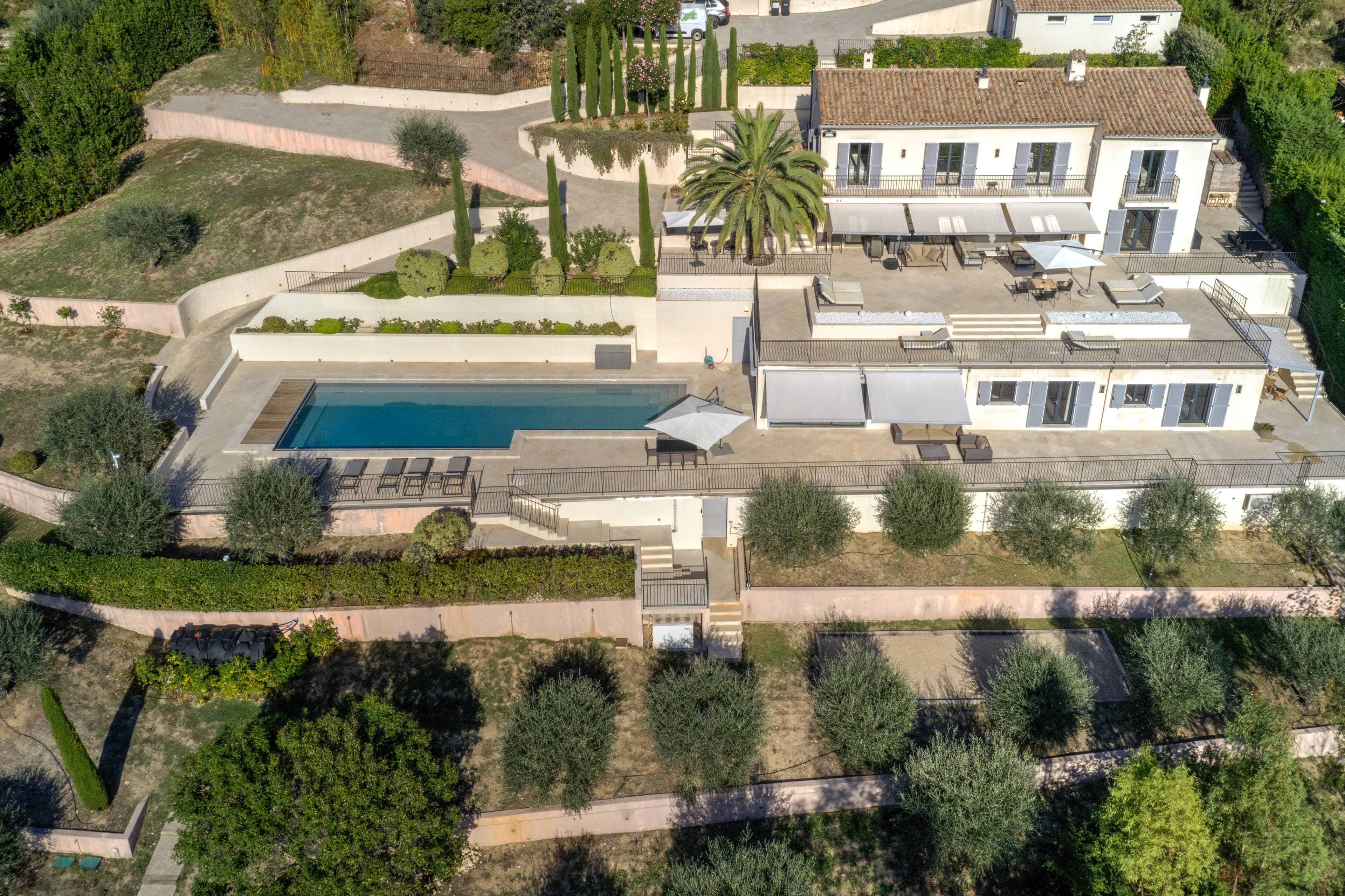 Mouans-Sartoux, Côte d'Azur, France — 7-Bed Villa With Sea Views 3