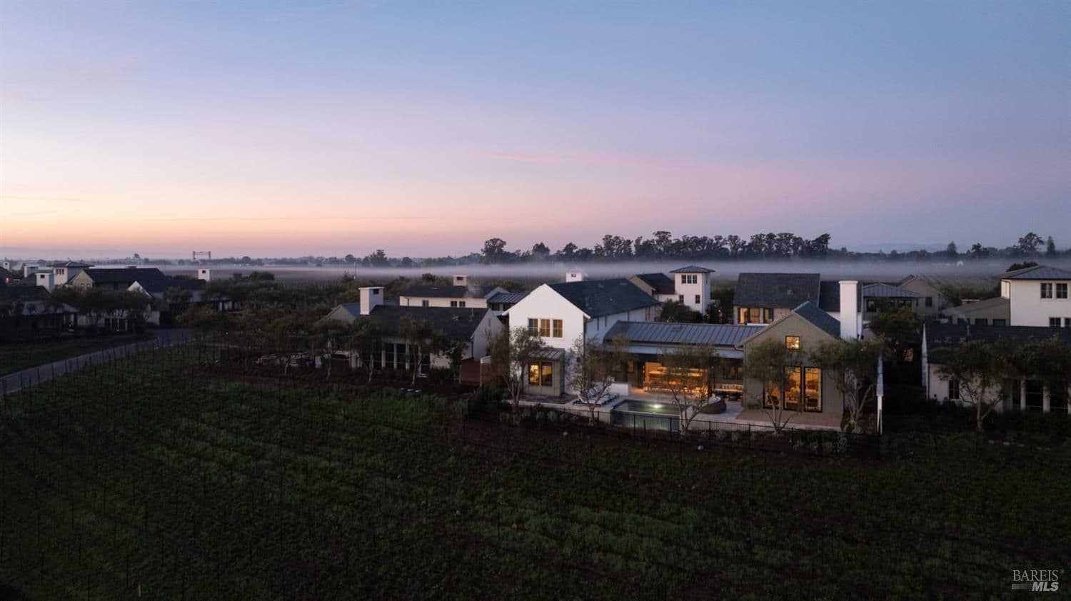 Napa, California, USA — 6-Bed House With Pool