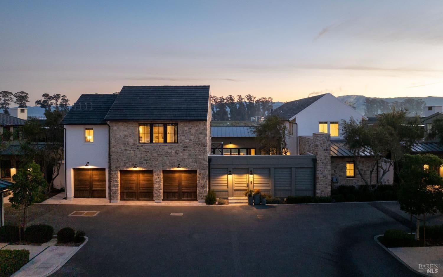 Napa, California, USA — 6-Bed House With Pool 3