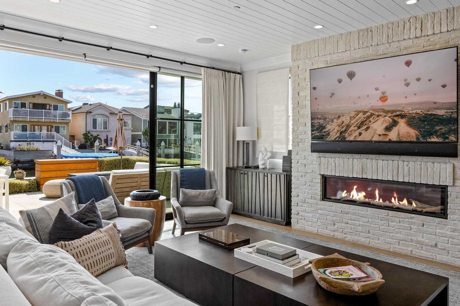 Newport Beach, Californie, États-Unis — Farmhouse De 3 Chambres Avec Jacuzzi