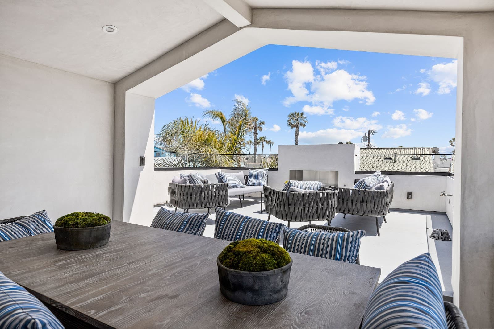Newport Beach, California, USA — 3-Bed House With Beach Access 2