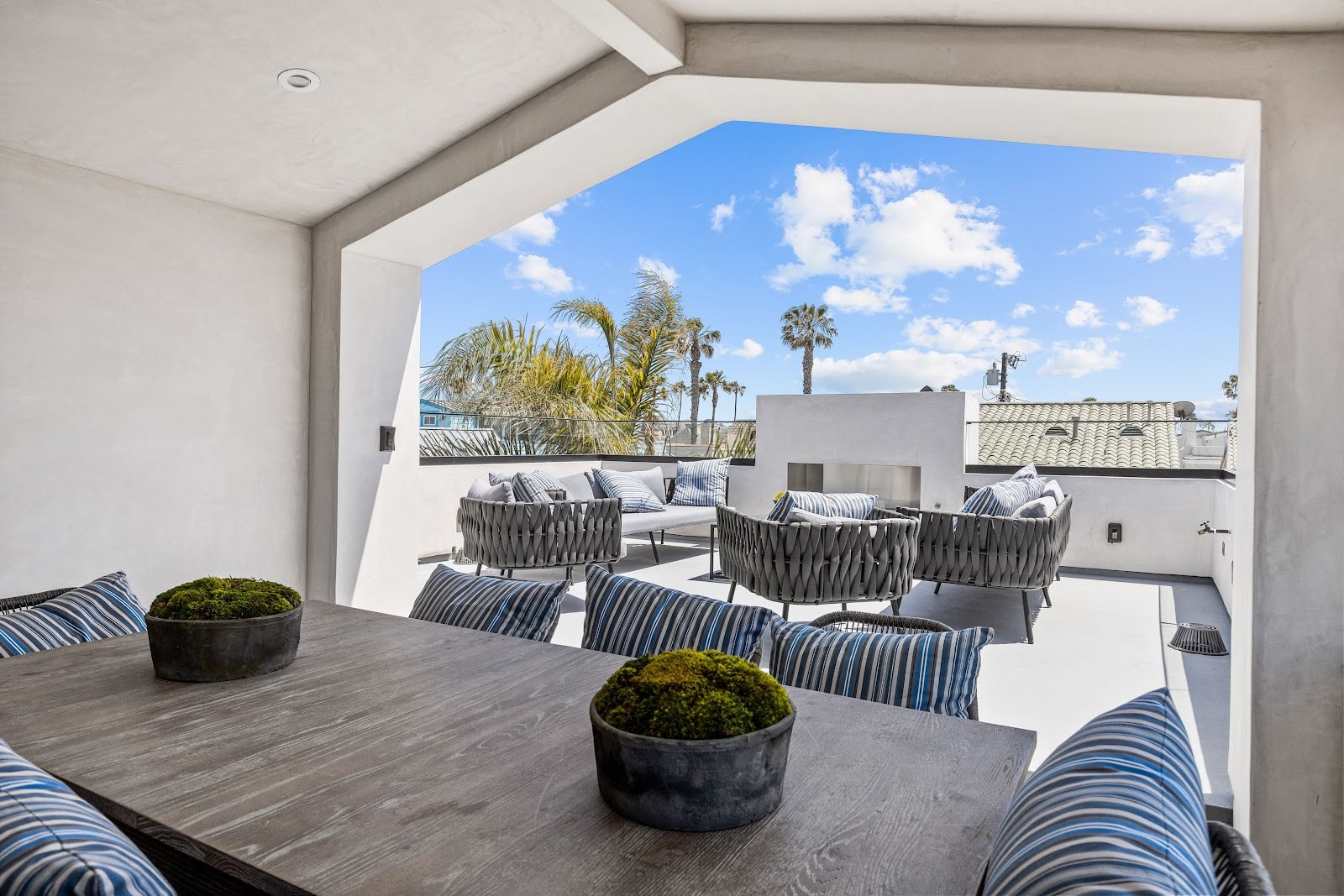 Newport Beach, California, USA — 3-Bed House With Beach Access 2