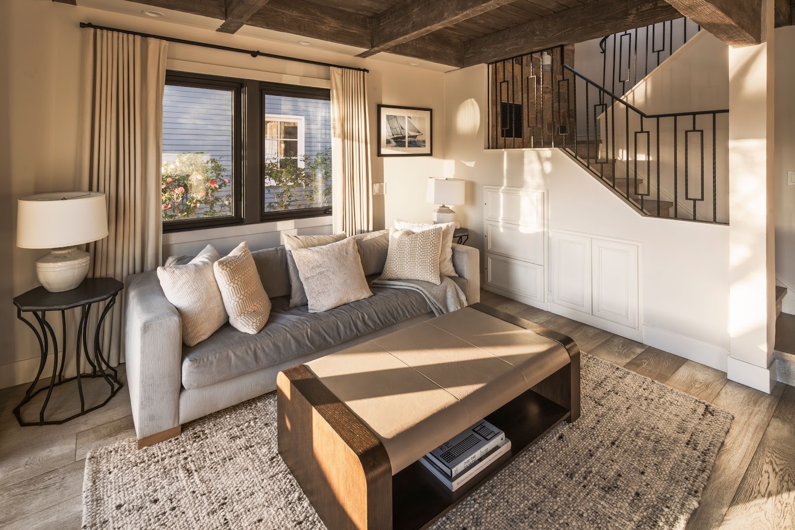 Newport Beach, Californie, États-Unis — Maison avec 4 chambres et cheminée — photo 3