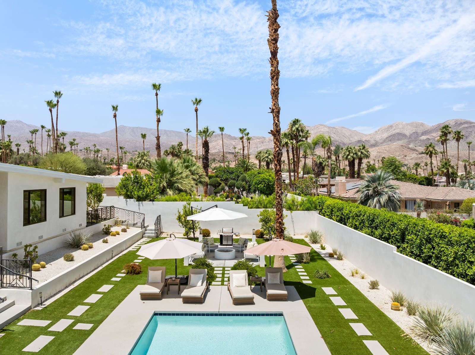 Palm Desert, California, USA — 4-Bed House With Pool 2